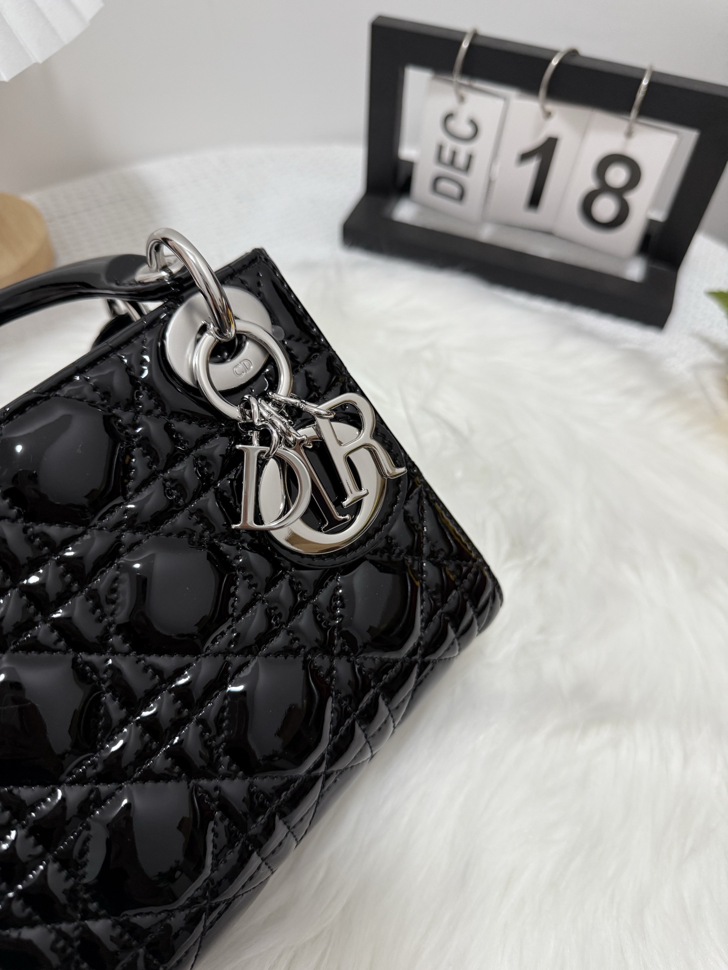 Dior Lady Dior Mini Bag Black Patent Leather with Silver Hardware 7 i1748162063285 7360 0 6