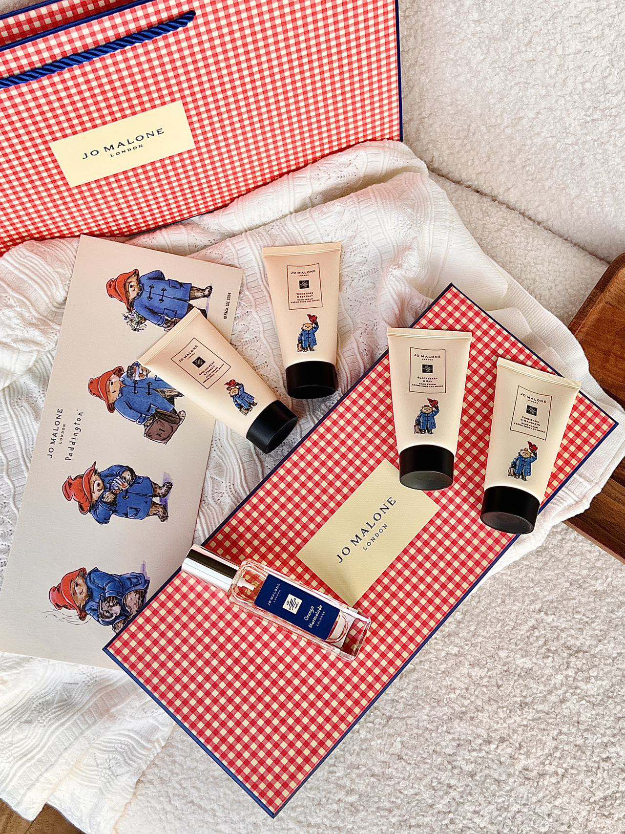 Includes gift box packaging, a matching shopping bag, and a Paddington - Comprehensive 6