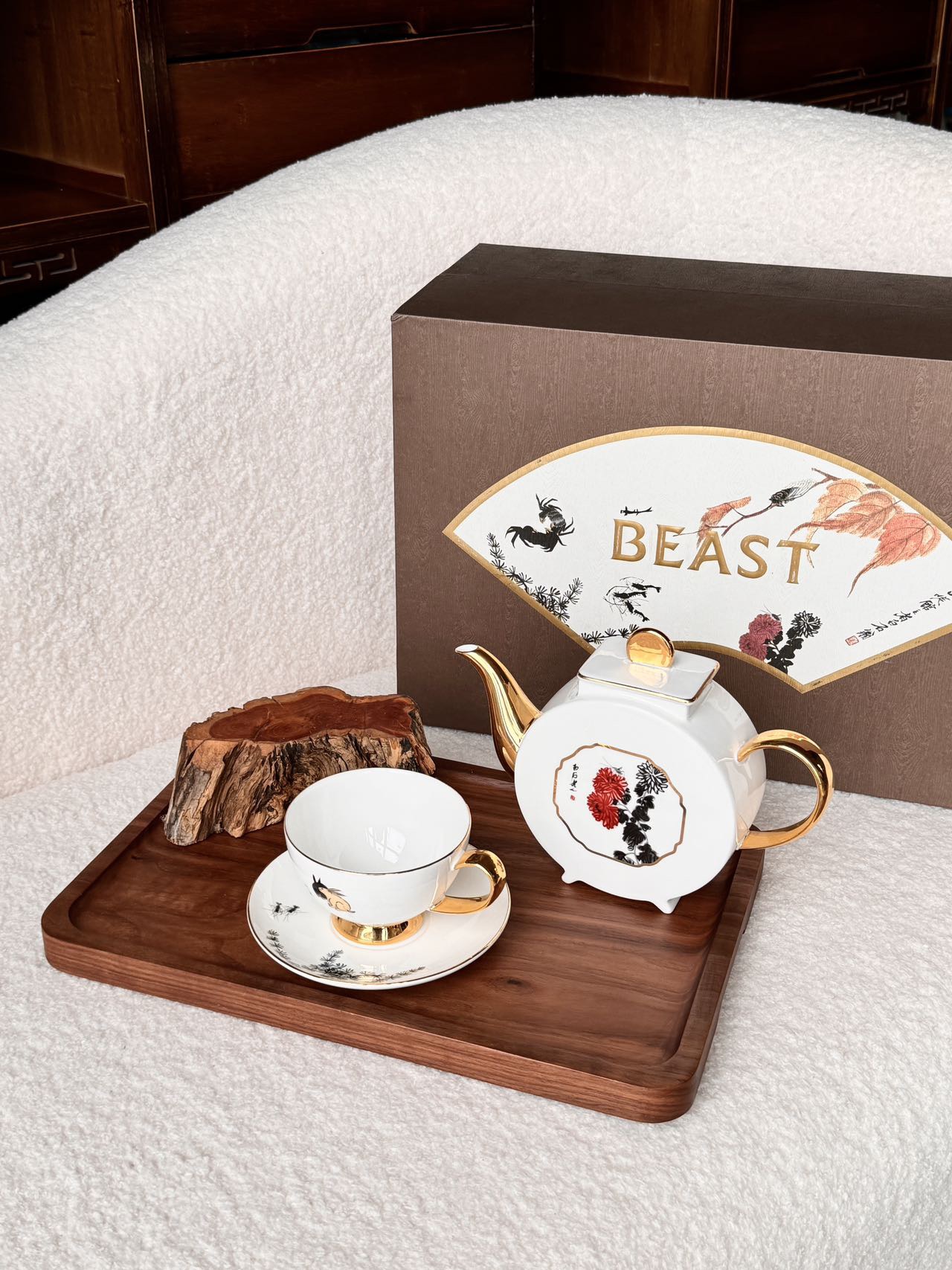 Featuring motifs inspired by the classical Chinese paintings of master a - Comprehensive 9