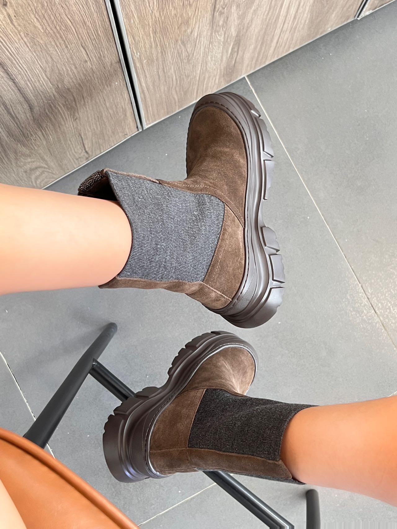 Crafted with a leather shaft paneled in a blended wool textile, this des - Comprehensive 6