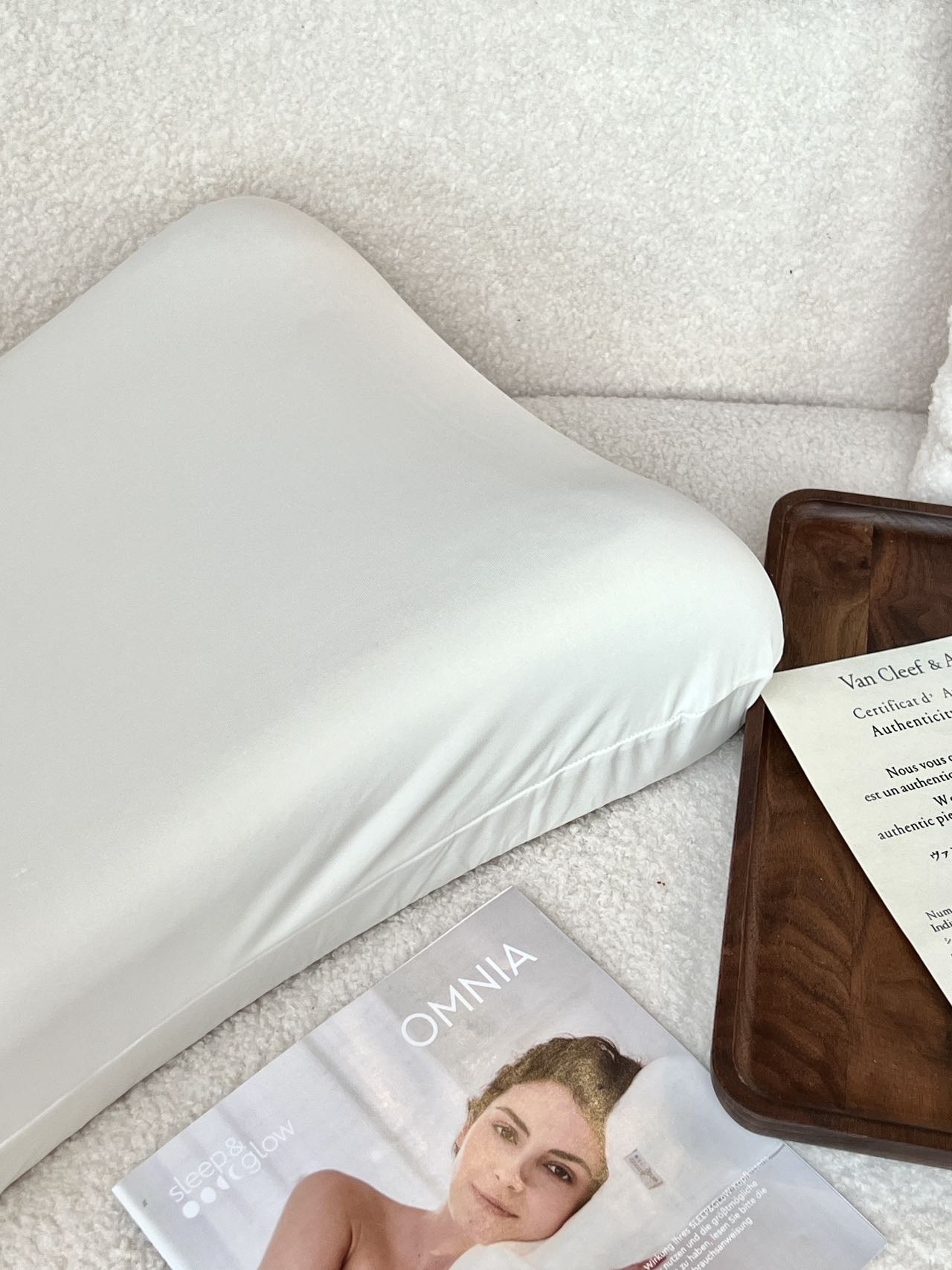 Traditional pillows often lack balanced elasticity. Prolonged pressure d - Comprehensive 2