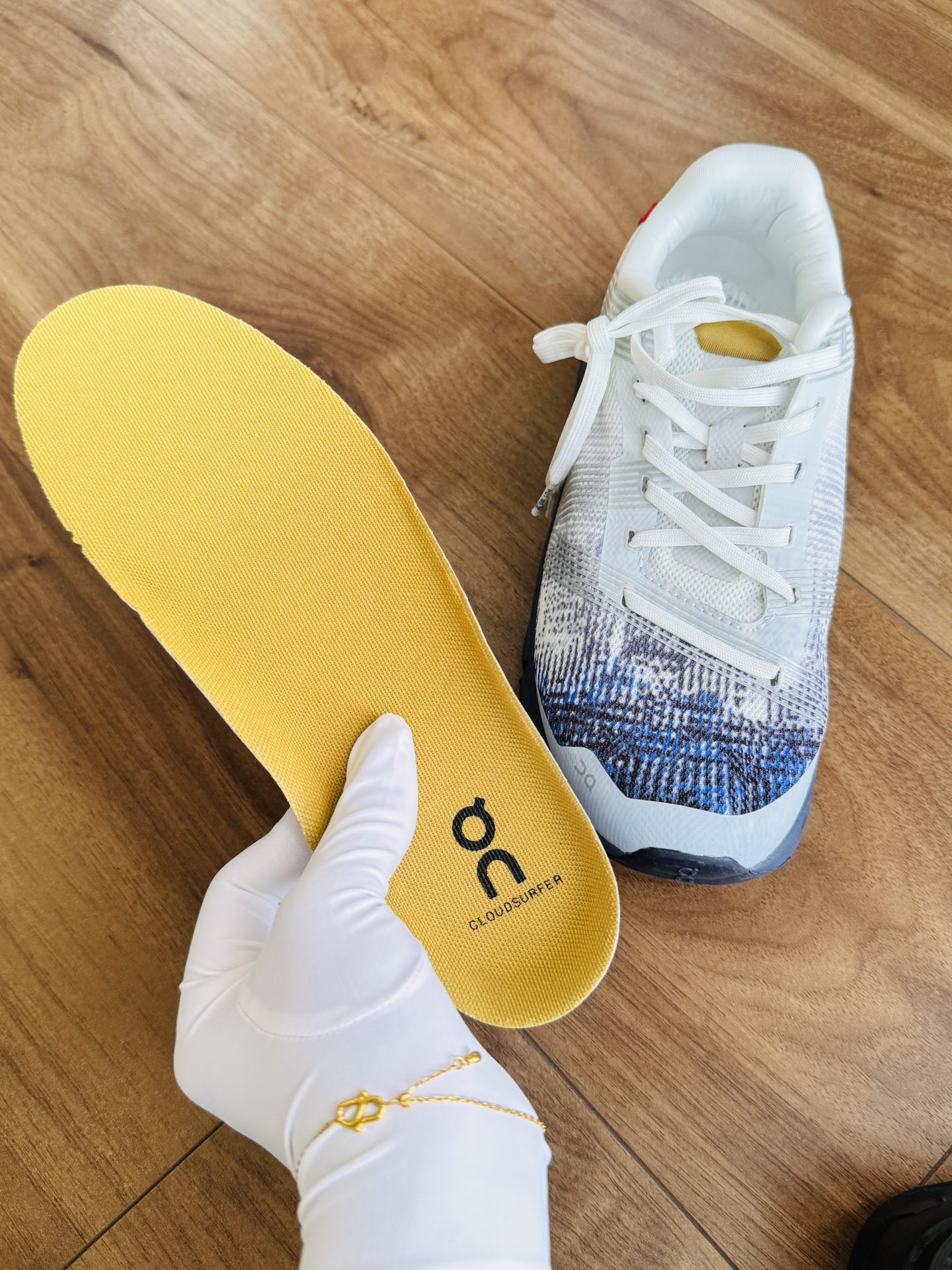The padded heel and internal bootie construction provide cushioned - Comprehensive 5