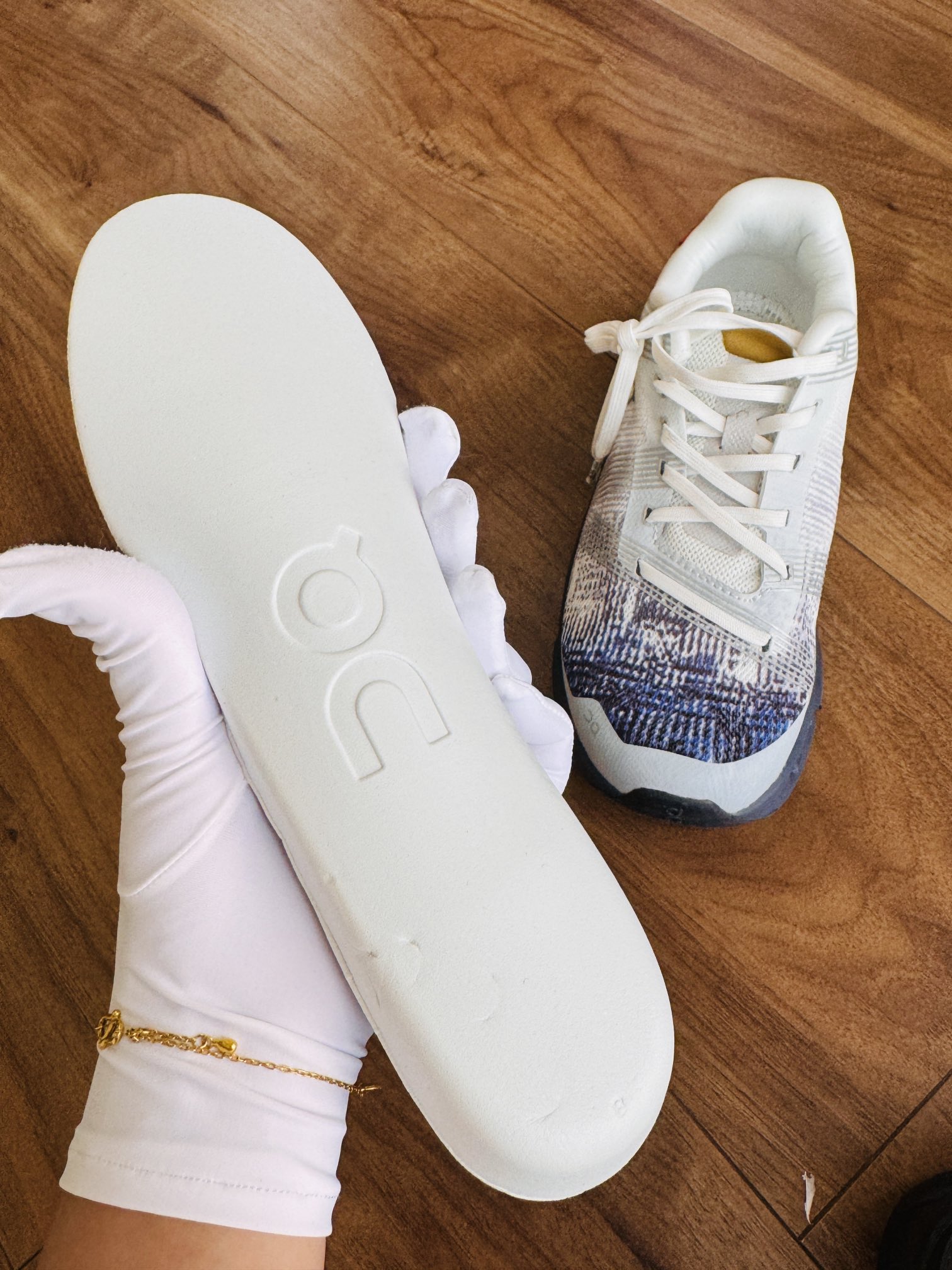 The padded heel and internal bootie construction provide cushioned - Comprehensive 6