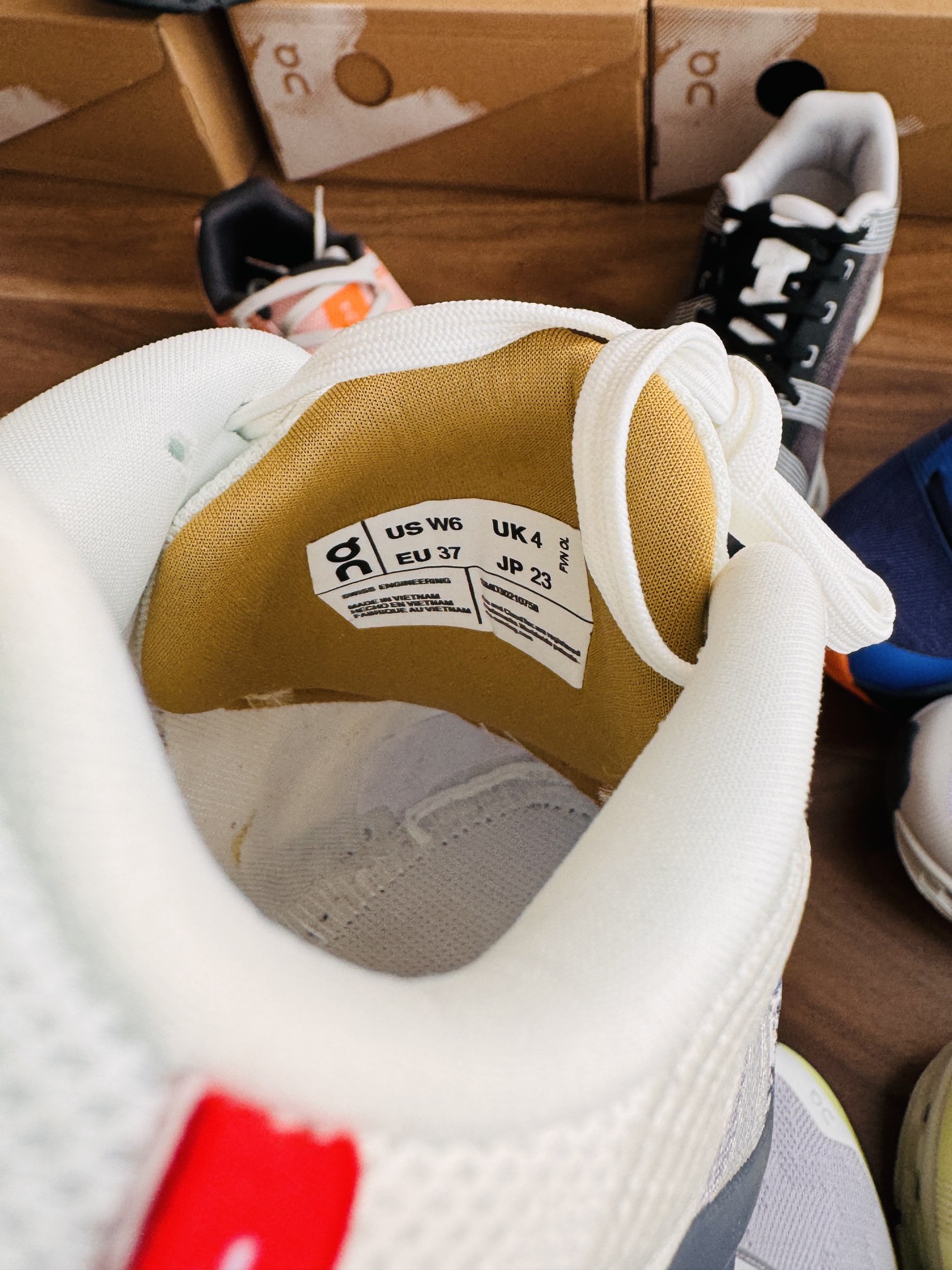 The padded heel and internal bootie construction provide cushioned - Comprehensive 2