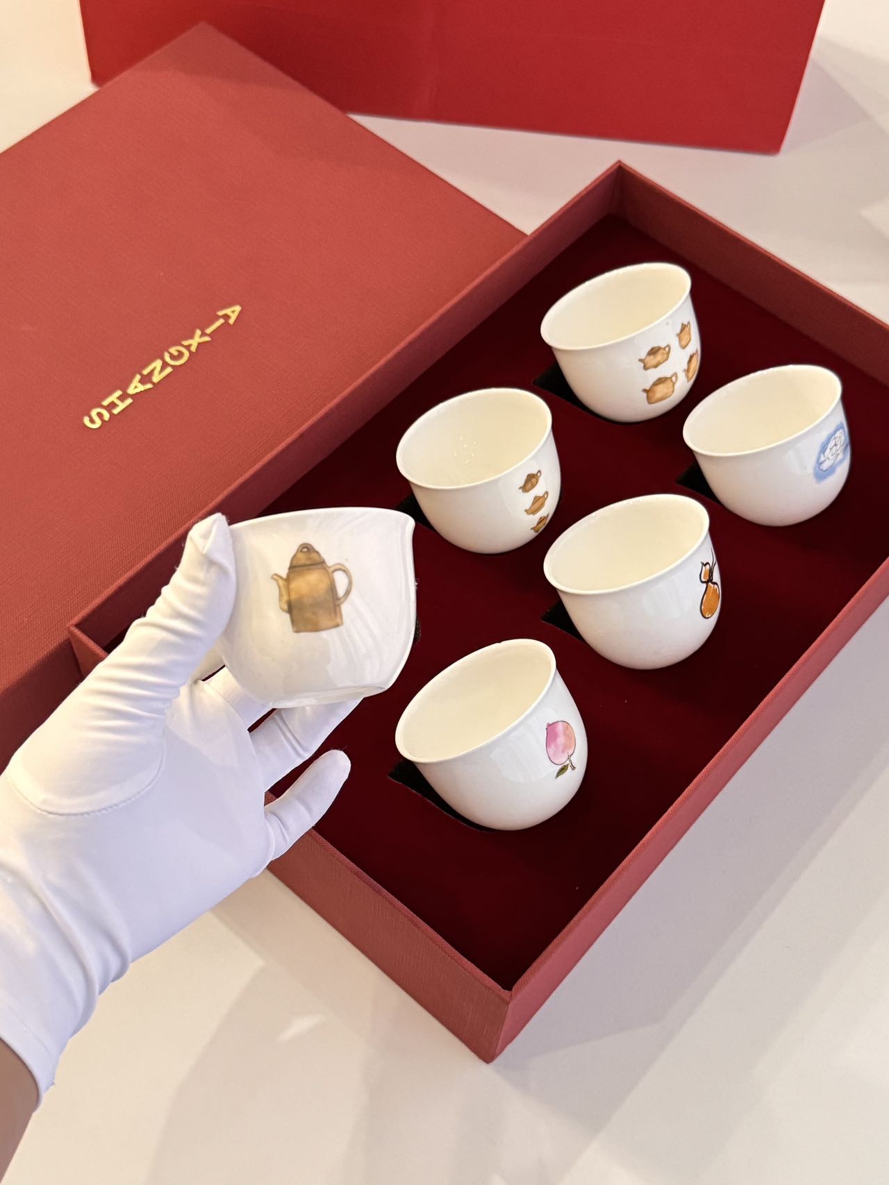 The cups are ideally proportioned for both seasoned connoisseurs and new - Comprehensive 2