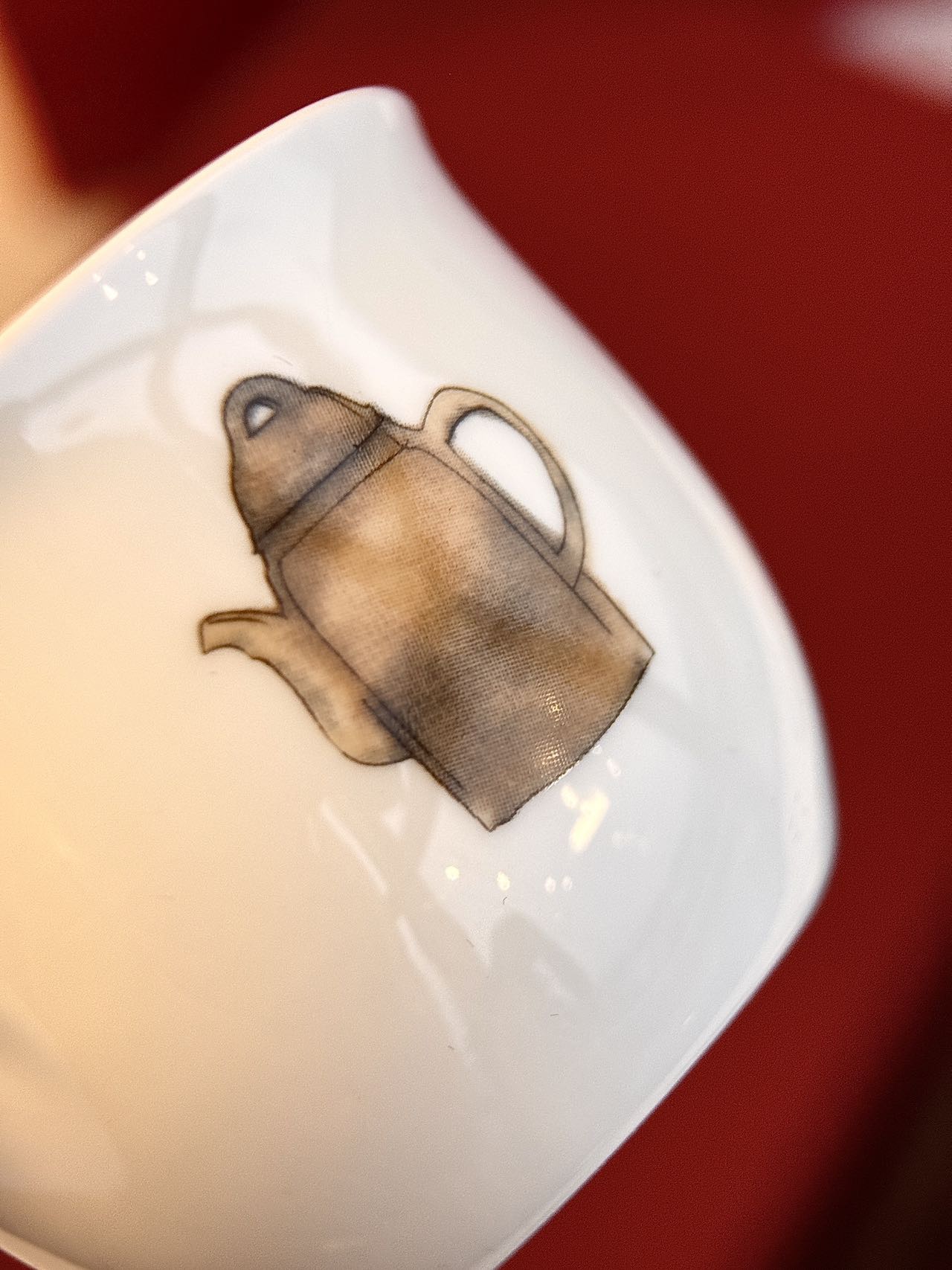 莹润白瓷釉上彩,邂逅贴花工艺为茶具注入现代表达,灵动演绎东方浪 2