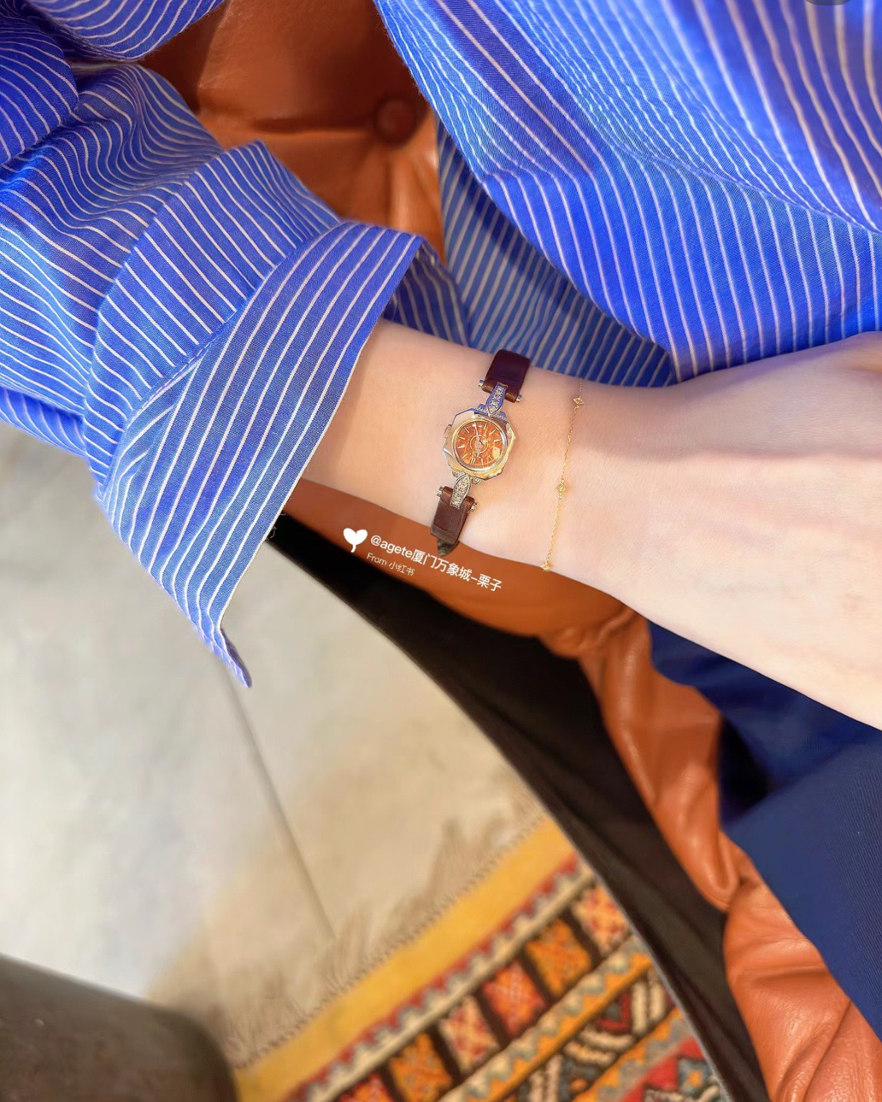 Inspired by early 1900s vintage aesthetics, this timepiece combines soph - Comprehensive 3