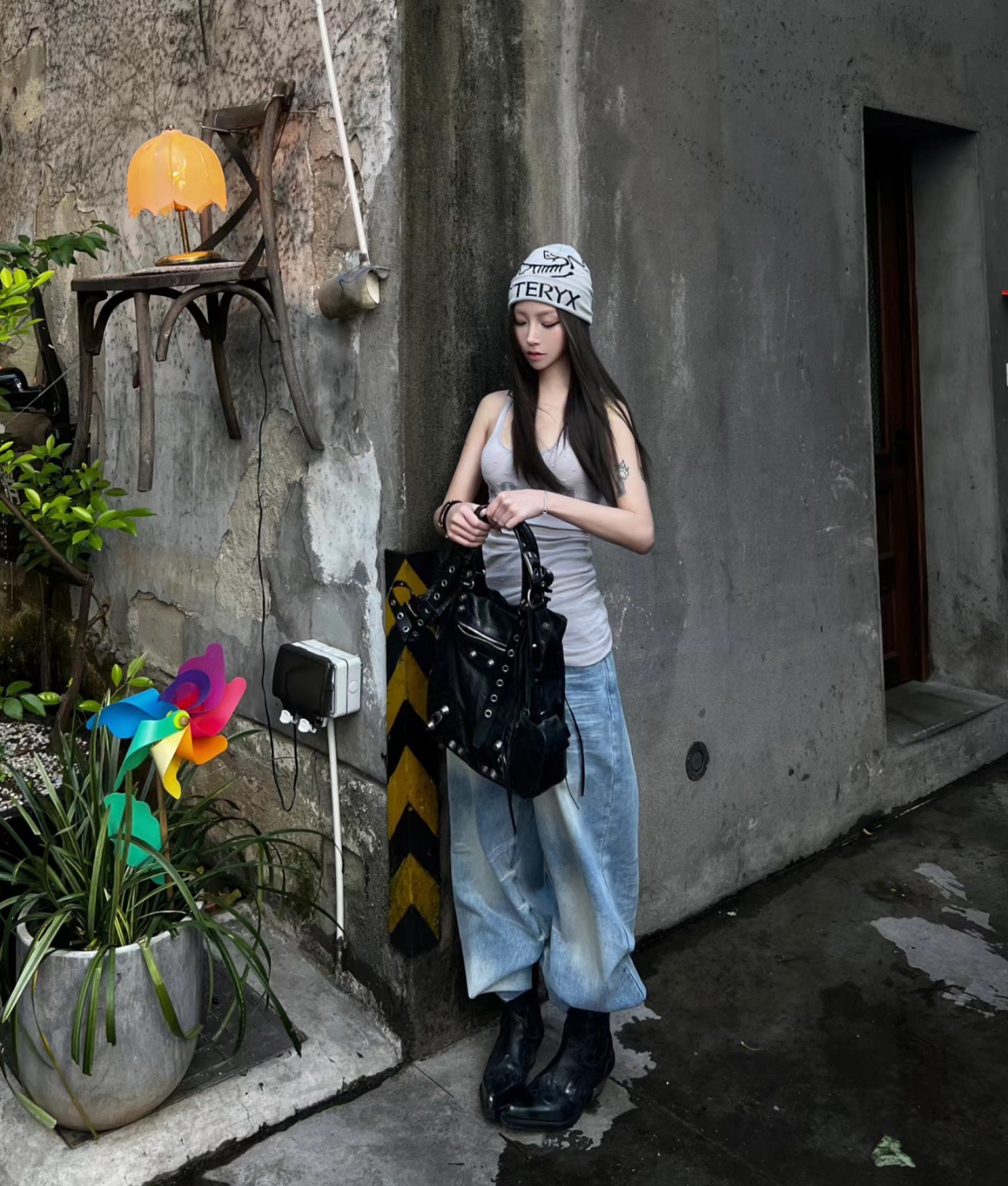 这类毛线帽做阔边设计戴上后可以覆盖头部及耳朵 2