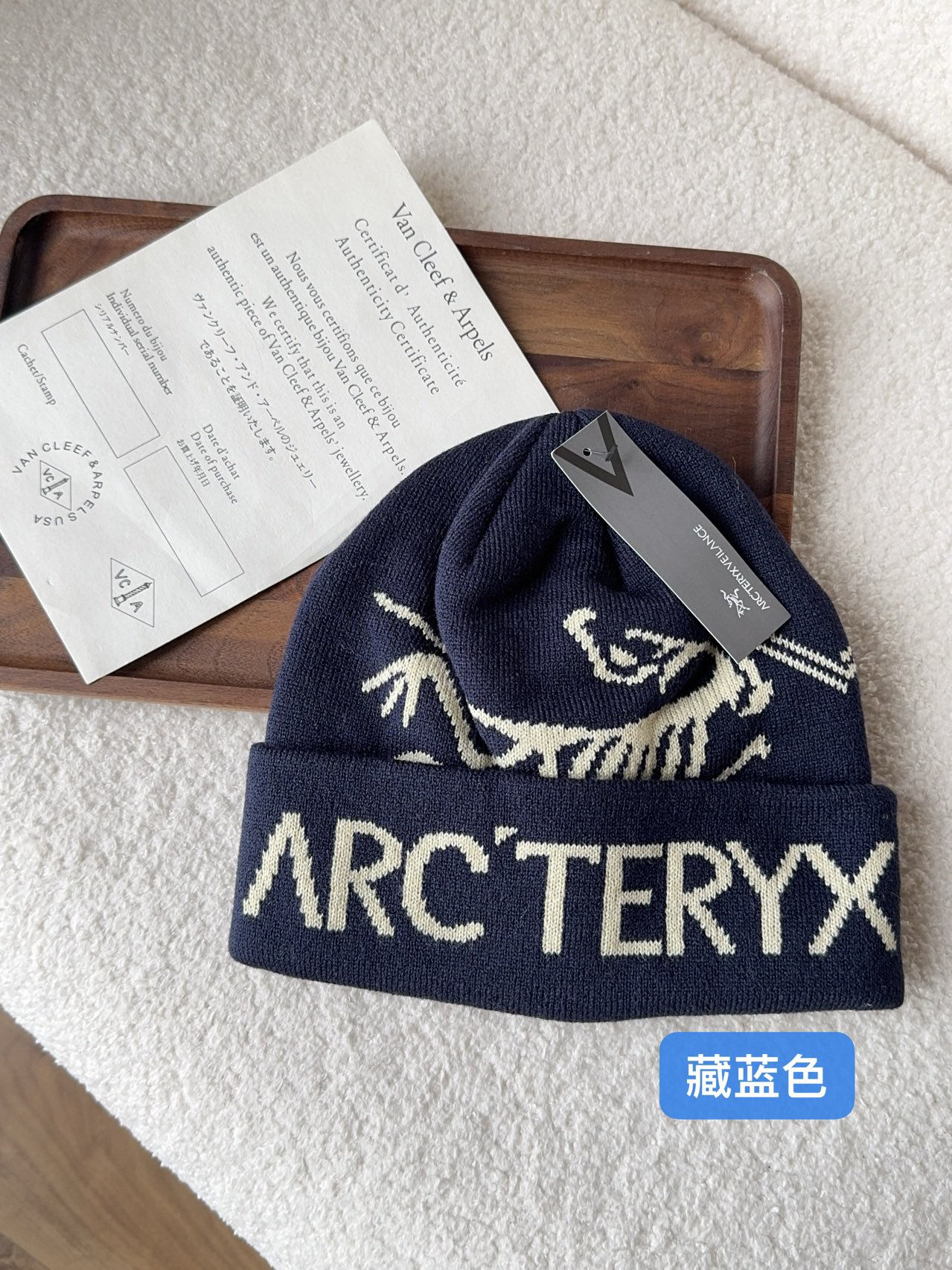 最重要的是,这款帽子每一个颜色还有显白功效,让你在寒冷的秋冬也能焕发光彩 3