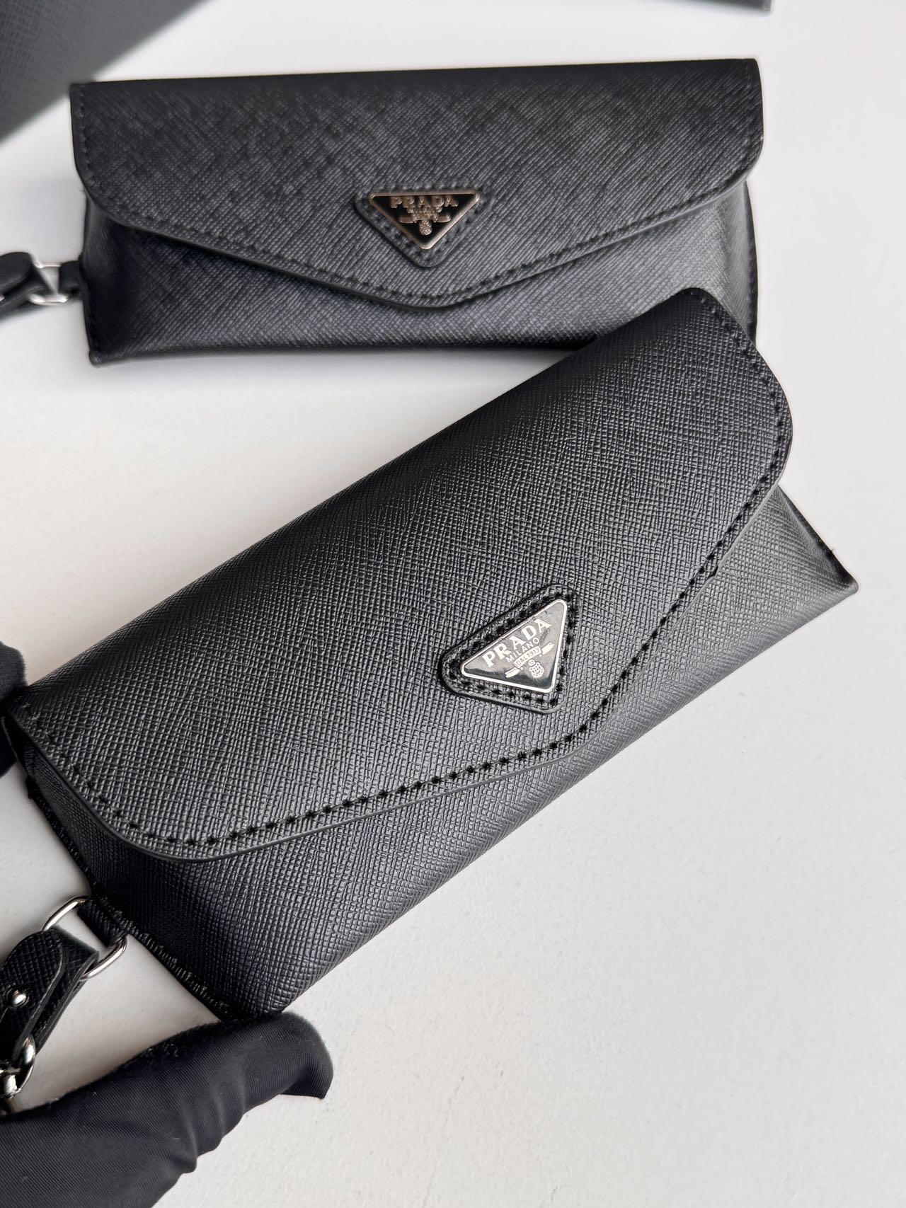 Included Accessories: - Comprehensive 7