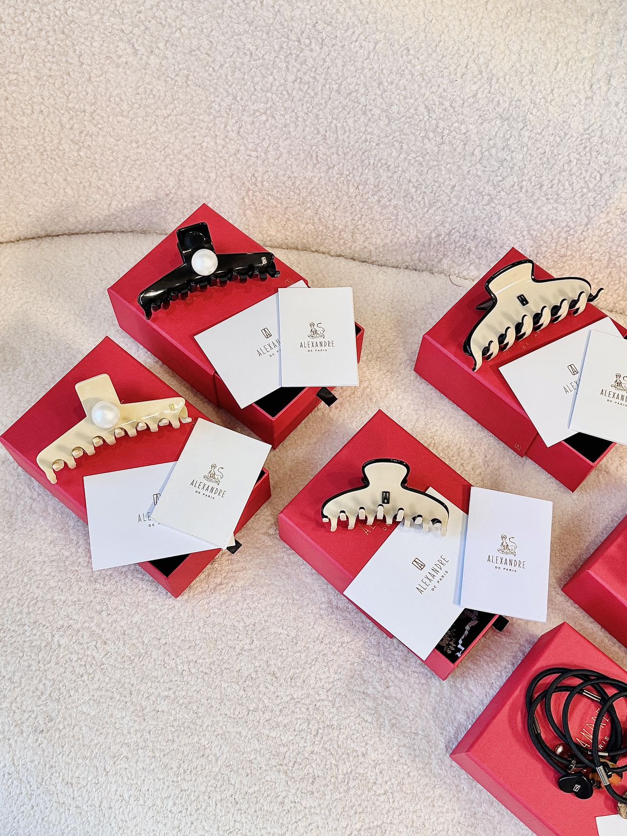 Alexandre de Paris hair accessory collection featuring hair claw clips a - Comprehensive 4
