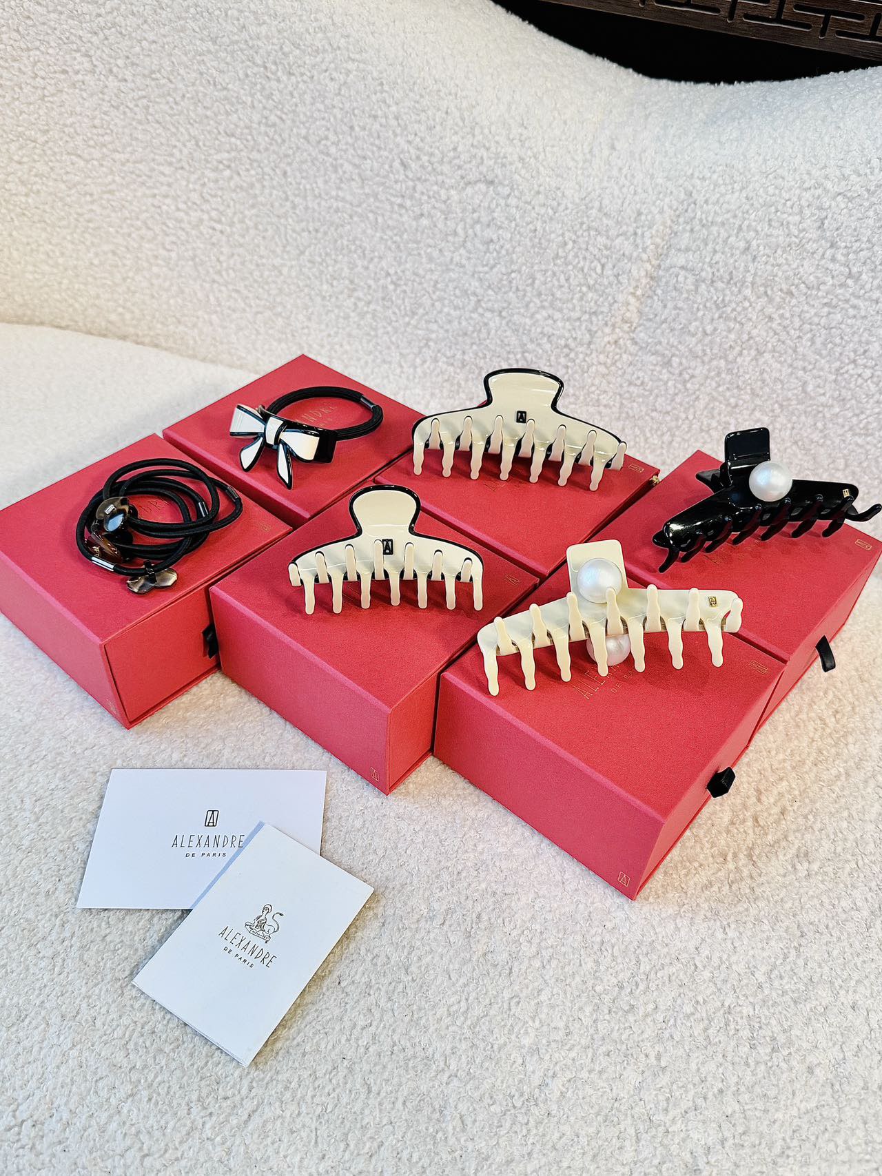 Alexandre de Paris hair accessory collection featuring hair claw clips a - Comprehensive 5