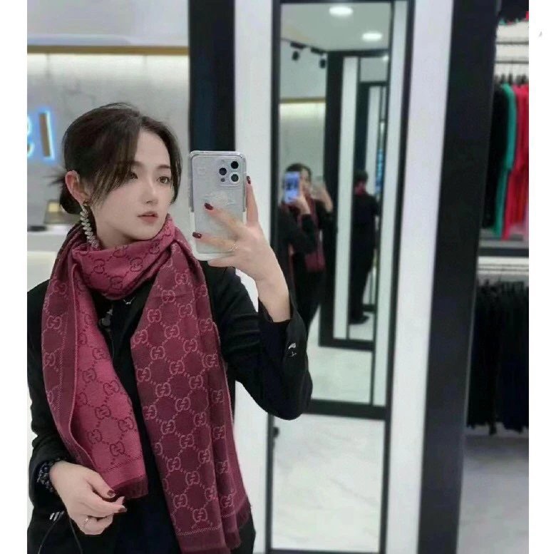 Gucci Classic Wool Jacquard Long Scarf - Comprehensive 3