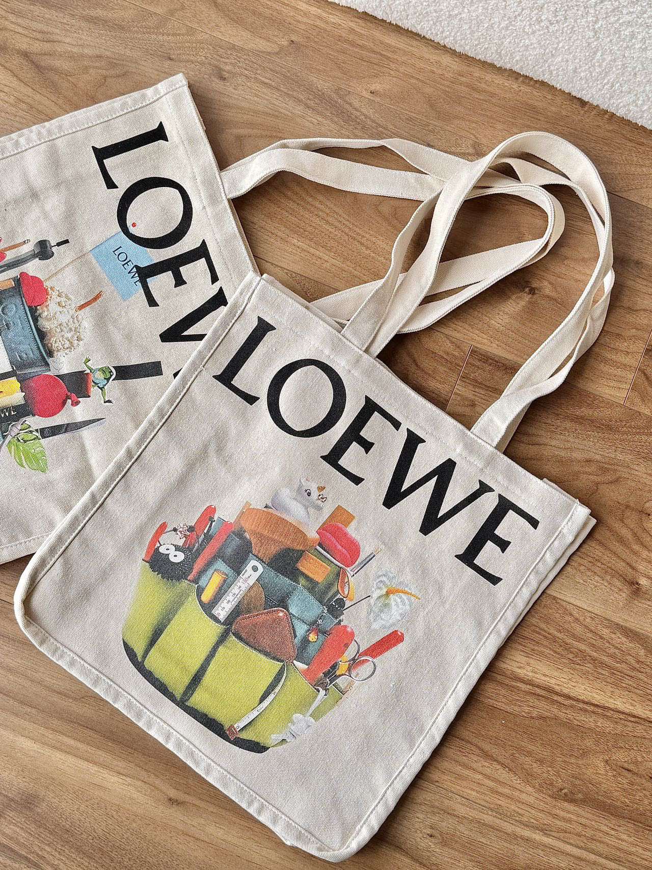 LOEWE Canvas Handbag - Comprehensive 2