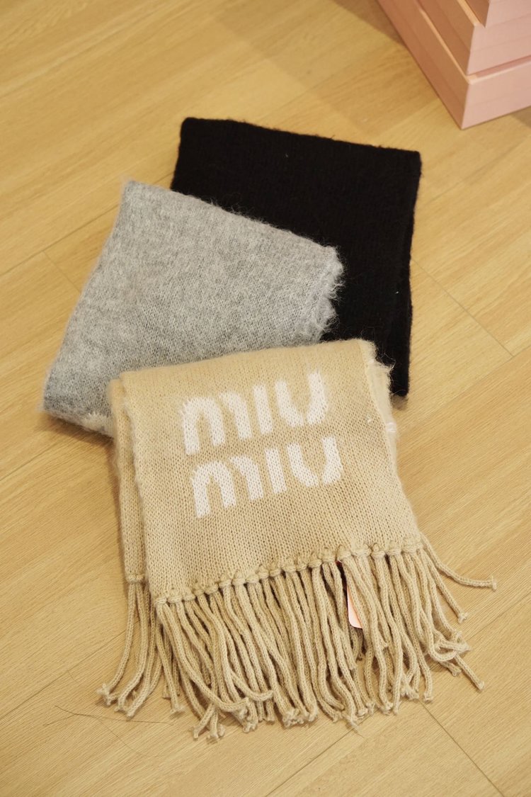 Premium luxury scarf