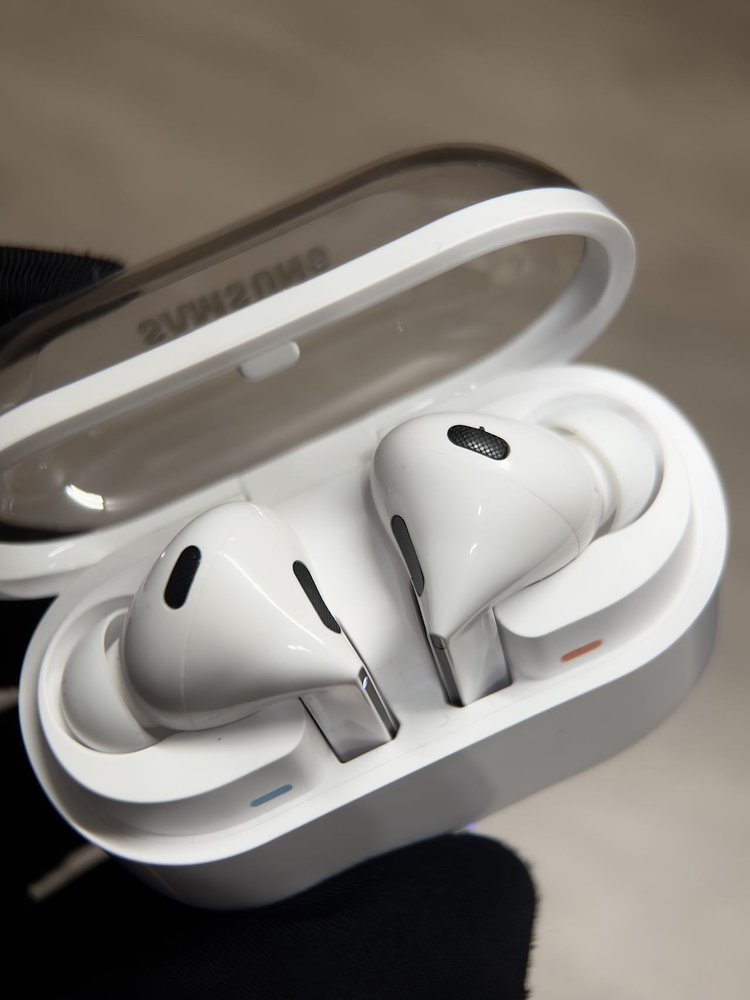 While earlier reports indicated that Apple’s upcoming AirPods might feat - Comprehensive 3