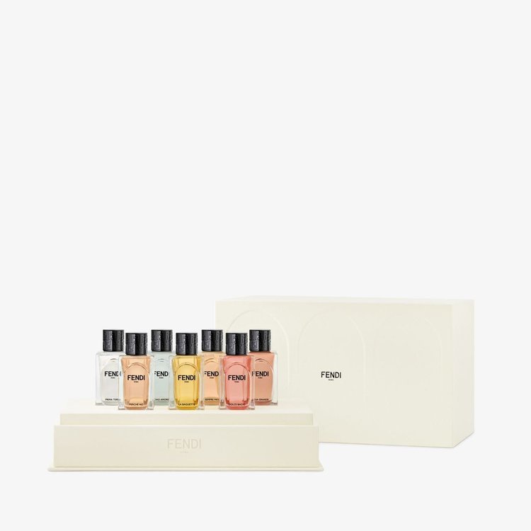 This discovery gift set features seven distinct fragrance profiles, each - Perfume