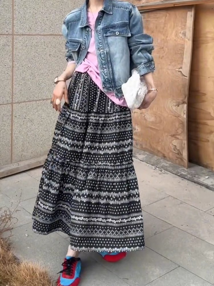 High-End Women’s Cloaks: Retro-Nithopaedics Style with White-Coloured Bouquets - 图片 6
