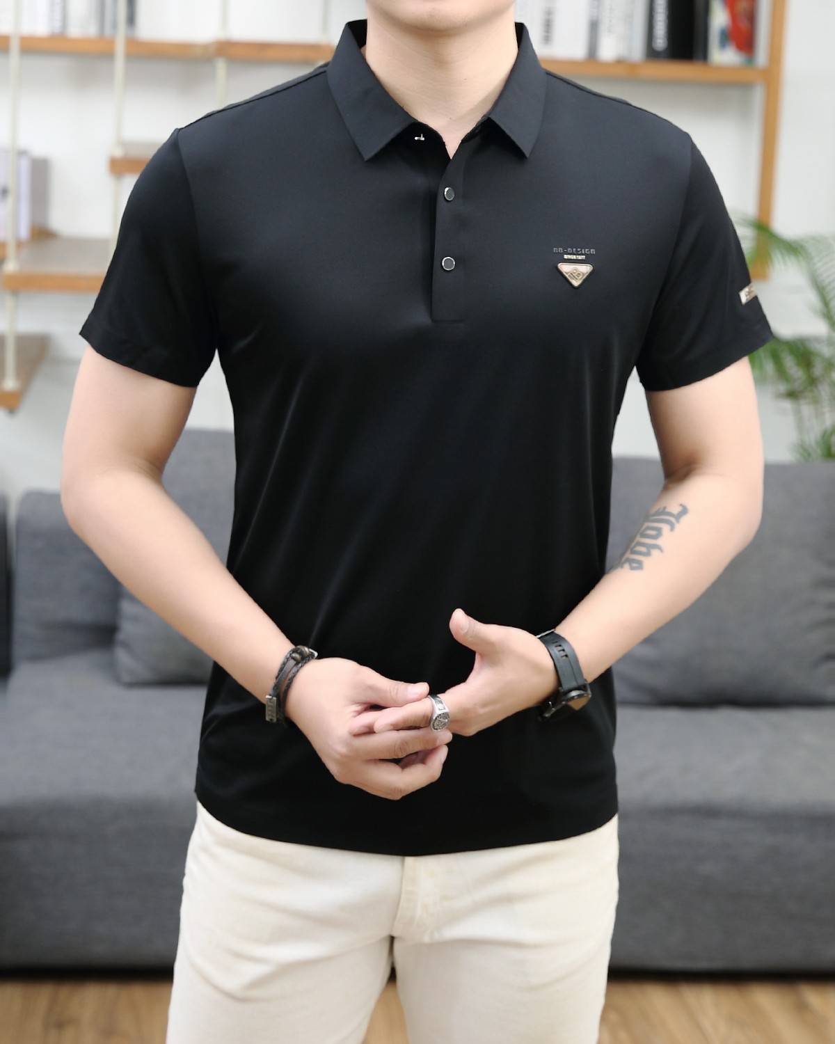 NO:122587,Burberry 2025 summer new men's POLO... neither monotonous nor complex, just showing the taste... Customer-supplied customized double mercerized bead floor cotton fabric, comfortable, sweat-absorbing and breathable, the fabric presents a simple and elegant temperament, full and three-dimensional! Standard cut Every detail is a reflection of counter synchronization... Code number M-3XL, burberry, alexander wang19860909巴宝莉 2025夏季新款男士POLO……既不单调也不复杂 恰到好处的展现品味…………客供定制双丝光珠地棉面料 舒适吸汗透气根本不在话下 面料呈现简约优雅气质 饱满立体!标准裁剪 每一处细节都是柜台同步的体现..码数M-3XL,,burberry,alexander wang,Men's clothing