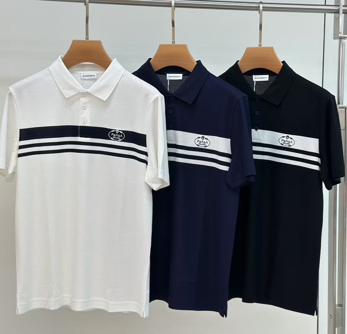 NO:158929,Prada 2025 spring and summer counter latest top-grade silk short-sleeved polo shirt lapel T-shirt, high-end customization, avant-garde design!  Heavy craft design, high-end customized fabric, soft feel, comfortable to wear, exquisite counter-level car line, fine workmanship, invincible and handsome upper body effect!  A must-have item for handsome men!  Number of code M-3XL (178 140 catties wear L slim fit maximum wear 190 catties), prada, T-shirt, tees, t-shirt, alexander wang19860909普拉达 2025春夏专柜最新款顶级蚕丝短袖polo衫翻领T恤 高端订制 设计前卫！重工艺设计 高端订制面料.手感柔软.穿着舒适.专柜级别精致车线.做工精细.上身效果无敌帅气！型男必备单品！码数M-3XL（178 140斤穿L修身 最大穿190斤）,,prada,T-shirt,tees，t-shirt,alexander wang,Men's clothing