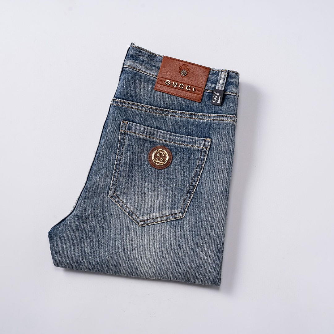 NO:453688,Gucci men's jeans original original cloth original washing water!  Imported original wash elastic fabrics, complex handicrafts superimposed, any wash process will become a completely different color effect after a few more seconds, so it is more precious, especially long-lasting and odor-resistant... Use the best tannin elastic texture, genuine leather leather cards, high-quality metal accessories... to create a unique and original jeans style!  Original hardware accessories, super positive style, comfortable and breathable, extremely high grade, counter quality, and handsome upper body. Number of codes 29-38, gucci, jeans, alexander wang19860909古驰 男士牛仔裤原厂原布原洗水！进口原版水洗弹力面料,复杂的手工艺叠加,任何一个洗水环节多停留几秒都会变成完全不一样的颜色效果,所以越加珍贵,特别持久、耐味…… 选用上乘的丹宁弹力质感,真皮皮牌、高定的金属辅料……打造出独特及原创的牛仔裤款型！原版五金辅料,版型超正,舒适透气,档次极高,专柜品质,上身帅气十足. 码数29-38,,gucci,jeans,alexander wang,Men's clothing