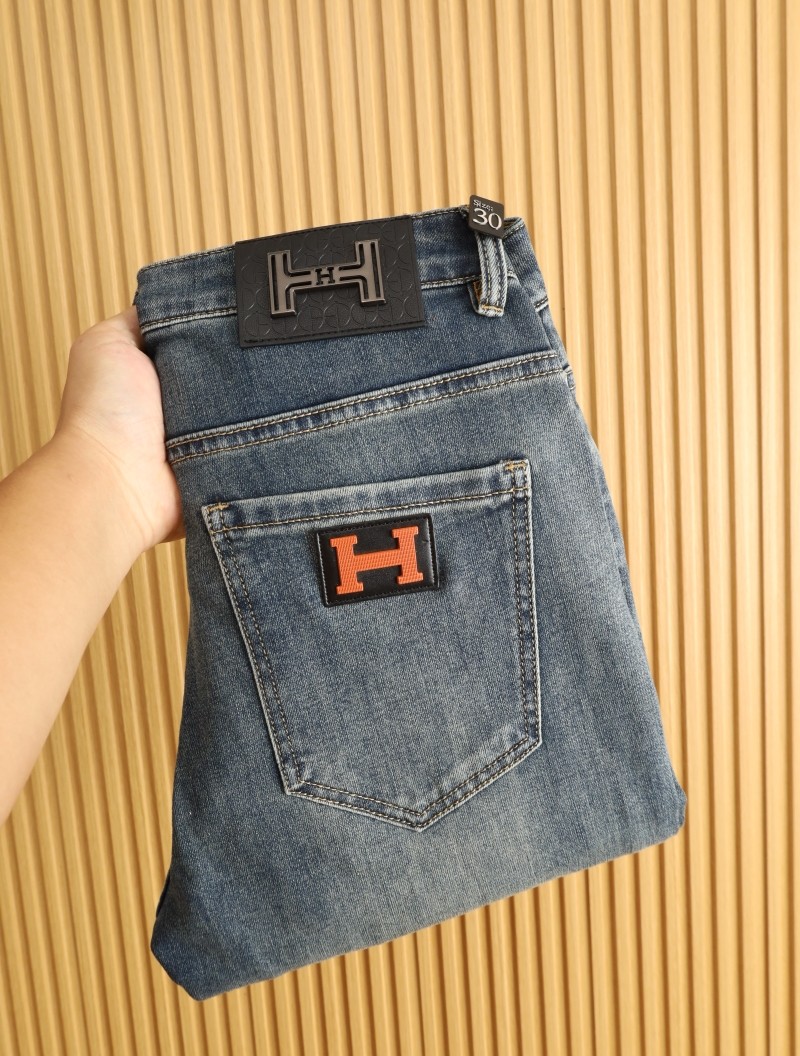 NO:466328,Hermes official counter is available at the same time, original singles are ruthless, super stylish jeans, customized original washing denim fabric, unique design, top-grade printing craft letter pattern logo, original hardware and auxiliary decoration, extremely superior jeans, the materials and craftsmanship are extremely luxurious and exquisite, extremely high-end, handsome and stylish, recommended, digits 29-38,, hermes, jeans, alexander wang19860909爱马仕 官网专柜同步有售,原单狠货,超级有范儿的一款牛仔裤,定制原版水洗牛仔面料,独特设计,顶级印花工艺字母图案logo,原版五金辅料装饰,极为翘楚的一款牛仔裤,用料与工艺都极致奢华精湛,档次极高,上身帅气有型,推荐,码数29—38,,hermes,jeans,alexander wang,Men's clothing
