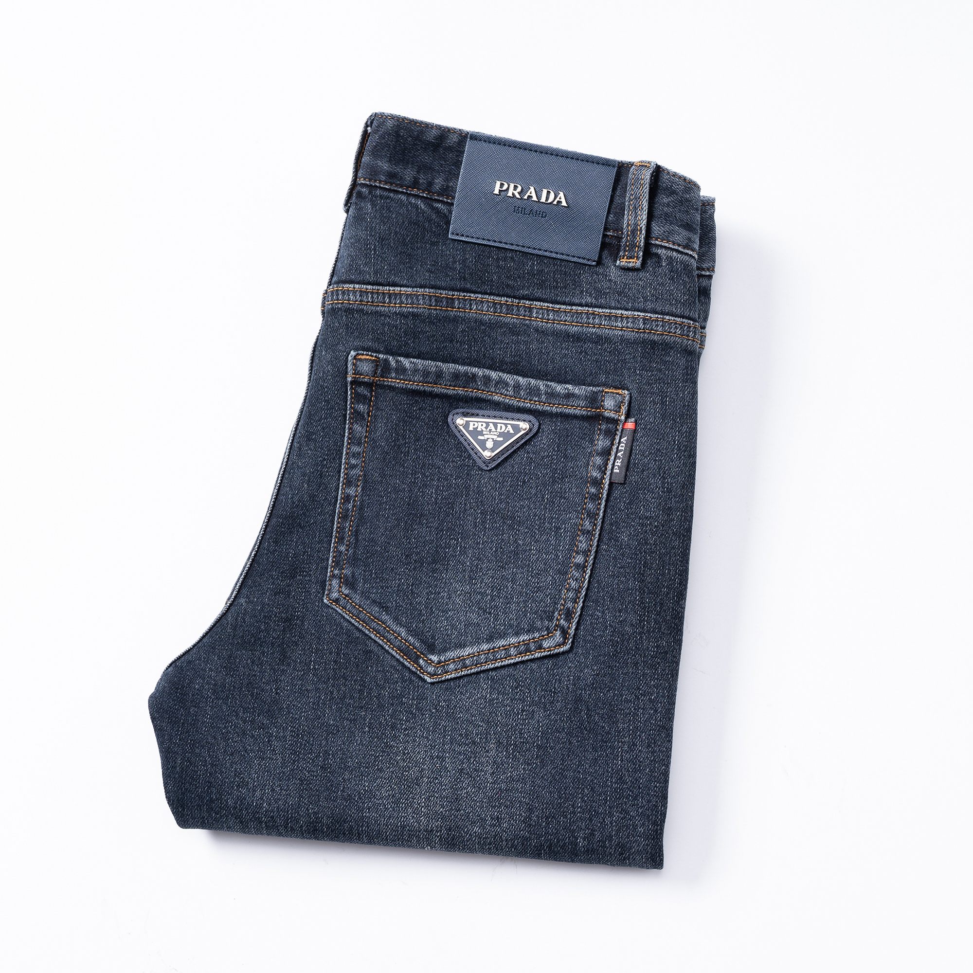 NO:529007,Prada Autumn Men's Jeans Original Original Clothing Original Wash Water!  Imported original wash elastic fabrics, complex handicrafts superimposed, any wash process will become a completely different color effect after a few more seconds, so it is more precious, especially long-lasting and odor-resistant... Use the best tannin elastic texture, genuine leather leather cards, high-quality metal accessories... to create a unique and original jeans style!  Original hardware accessories, super positive style, comfortable and breathable, extremely high grade, counter quality, and handsome upper body. Number of codes 29-38, prada, jeans, alexander wang19860909普拉达 秋季男士牛仔裤原厂原布原洗水！进口原版水洗弹力面料,复杂的手工艺叠加,任何一个洗水环节多停留几秒都会变成完全不一样的颜色效果,所以越加珍贵,特别持久、耐味…… 选用上乘的丹宁弹力质感,真皮皮牌、高定的金属辅料……打造出独特及原创的牛仔裤款型！原版五金辅料,版型超正,舒适透气,档次极高,专柜品质,上身帅气十足. 码数29-38,,prada,jeans,alexander wang,Men's clothing