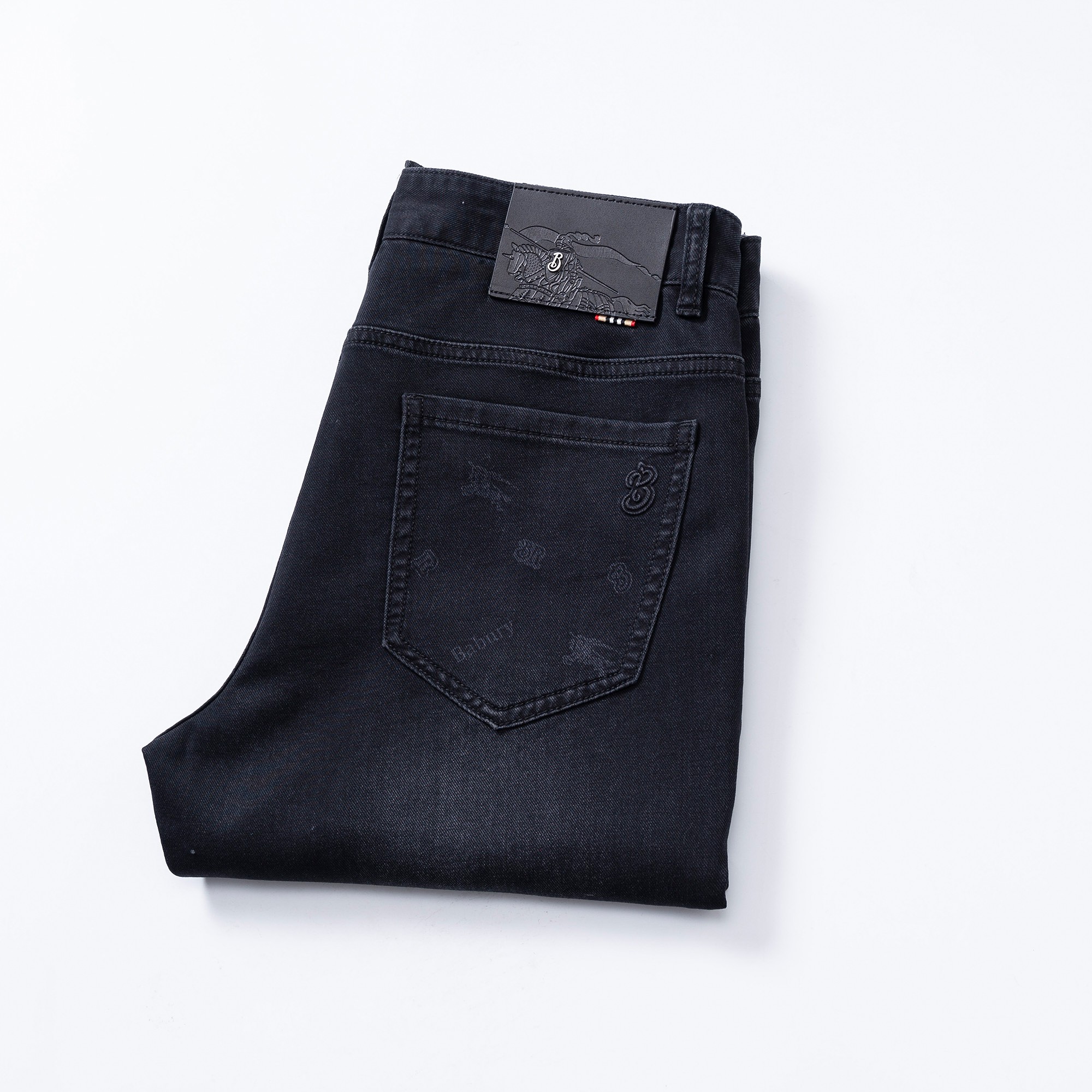 NO:734840,Burberry 2026ss spring and summer new slim straight jeans, perfect washing process, customized top hardware logo, exclusive customized micro-elastic fabric, code number 29-38,,burberry,jeans,19860909巴宝莉 2026ss春夏新款修身小直筒牛仔裤 完美洗水工艺 定制顶级五金logo 独家定制微弹面料 码数29-38,,burberry,jeans,,Men's clothing