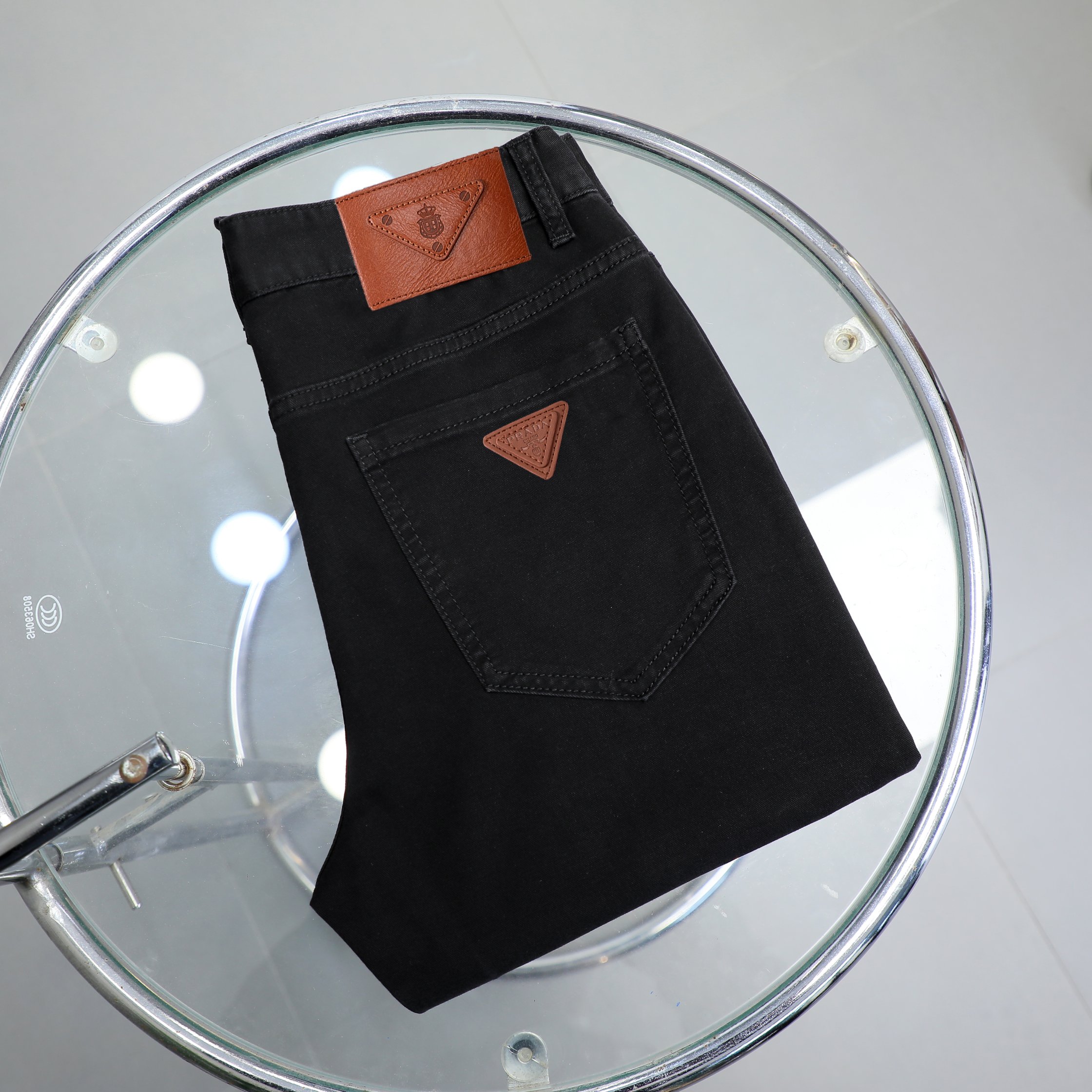 NO:773418,Prada spring and summer new 1966 latest image jeans, original craft accessories, classic patterns, comfortable fabrics, trouser body craft design, full of trendy brands, handsome upper body, a must-have for Superman, sizes 29-38,, prada,jeans,19860909普拉达 春夏新款1966最新品形象款牛仔裤,原版工艺配件,经典图案,面料舒服,裤身工艺设计,潮牌十足,上身帅气,超人必备,尺码29-38,,prada,jeans,,Men's clothing