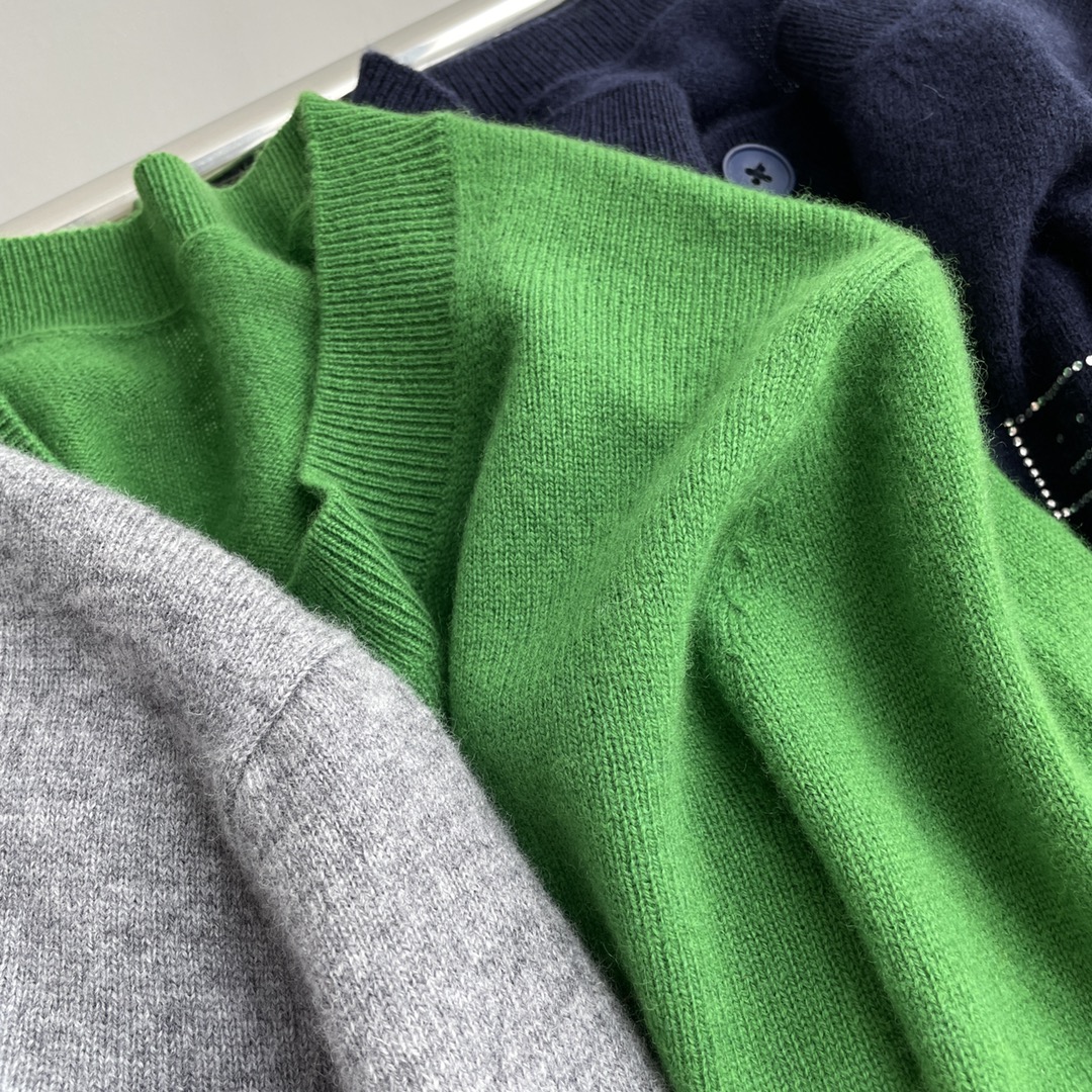 Luxury collection knit sweater. Crafted through an intricate knitting te - Comprehensive 6