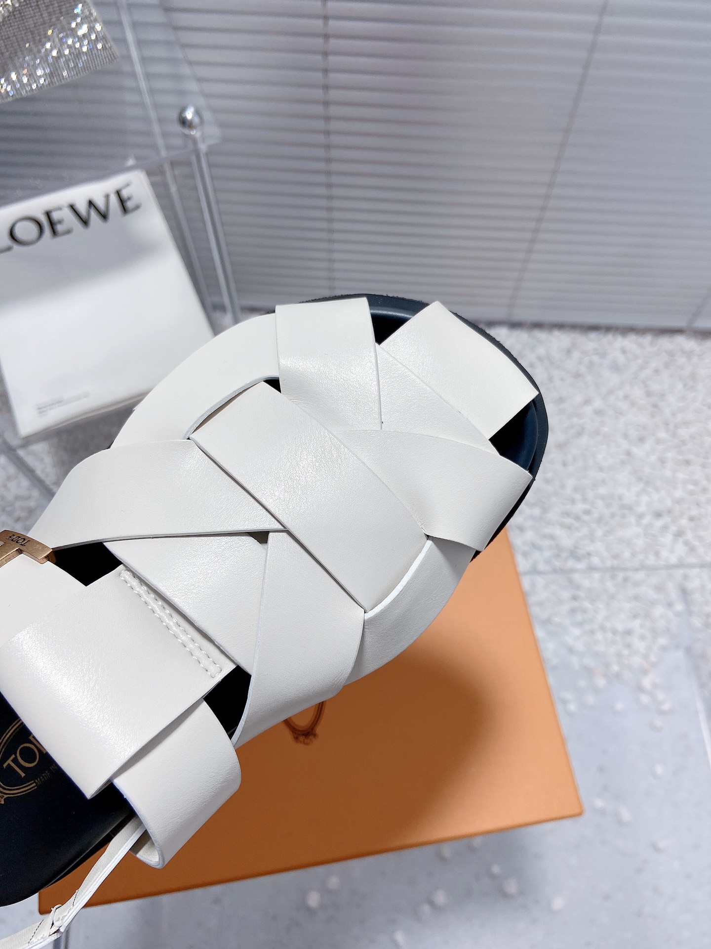 Exclusive Top Edition Roman Sandals: Custom Retro Gold Cowhide, Original Light Base. - 图片 7