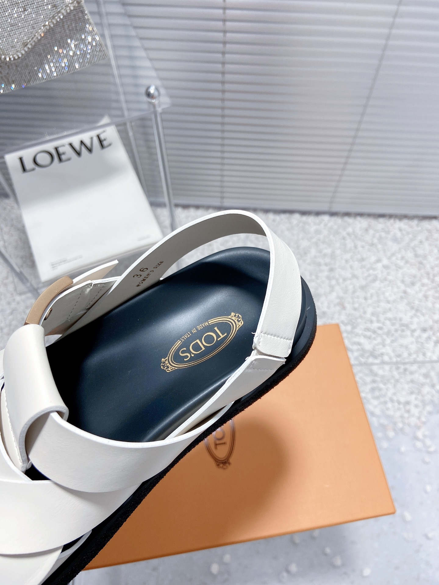 Exclusive Top Edition Roman Sandals: Custom Retro Gold Cowhide, Original Light Base. - 图片 6