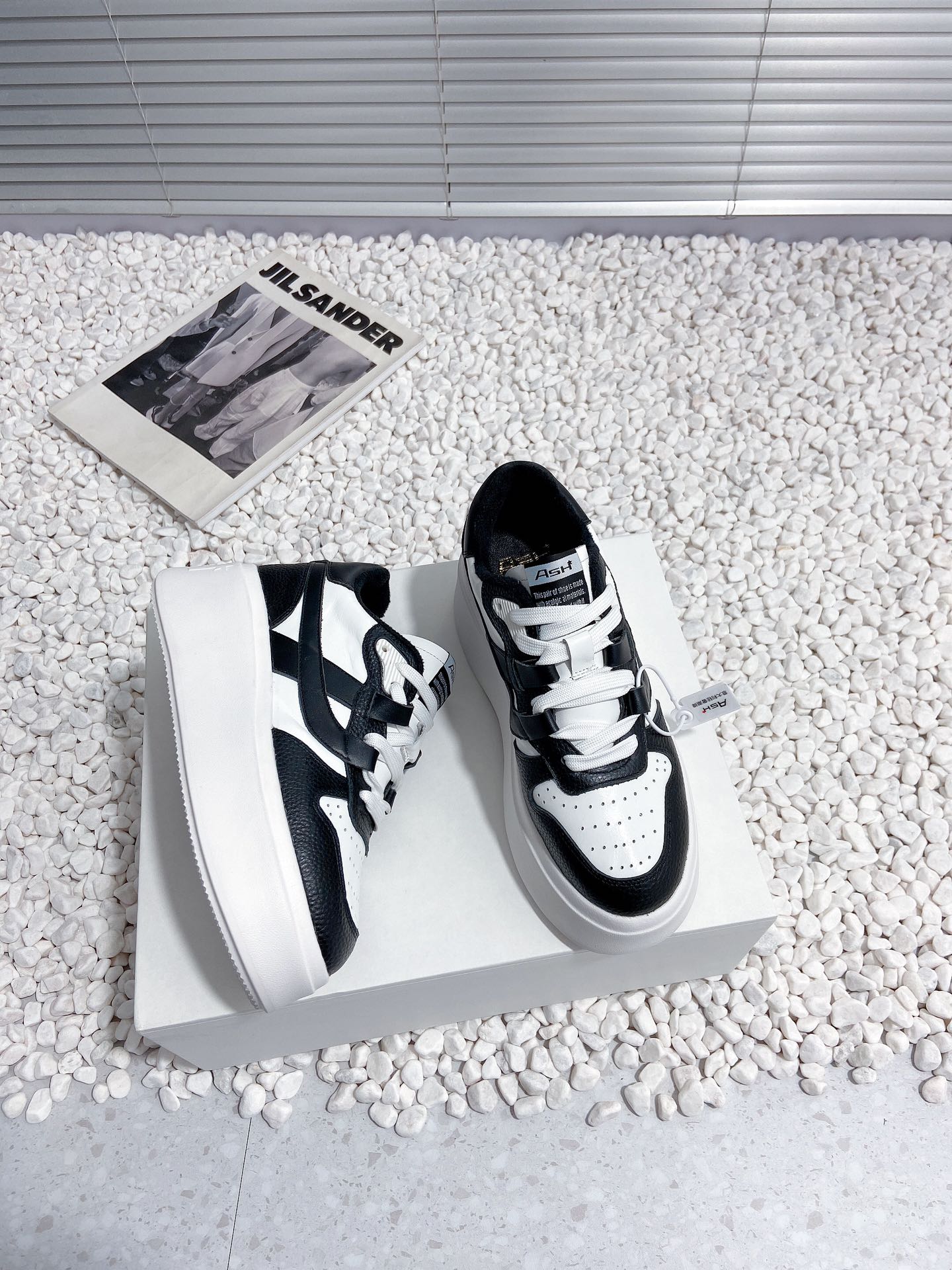 ASH Sustainable Green Sneakers with Thick Base and Panda Design – Top Pick! - 图片 4