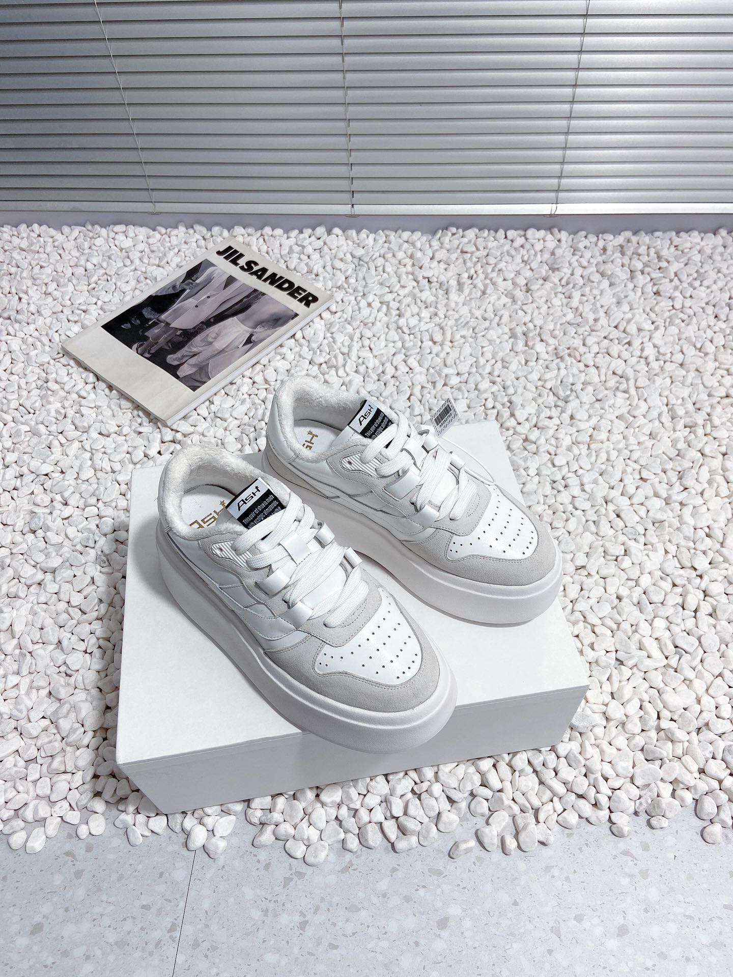 ASH Sustainable Green Sneakers: Latest Panda Shoes with Thick Base and Eco-Friendly Materials - 图片 3