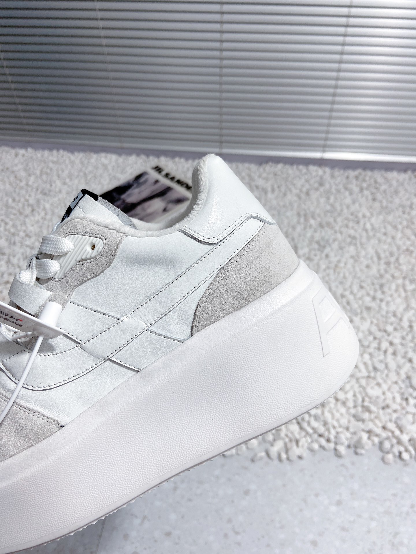 ASH Sustainable Green Sneakers: Latest Panda Shoes with Thick Base and Eco-Friendly Materials - 图片 6