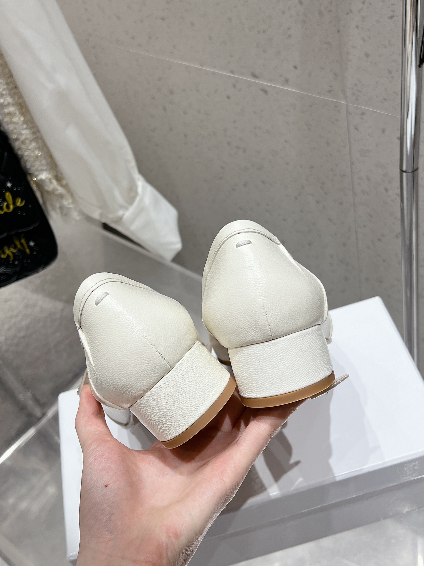Maison Margiela MM6 24ss Ballerinas Wrinkled Tabi Leather Ballet Shoes 9 i1719741222 3955 6
