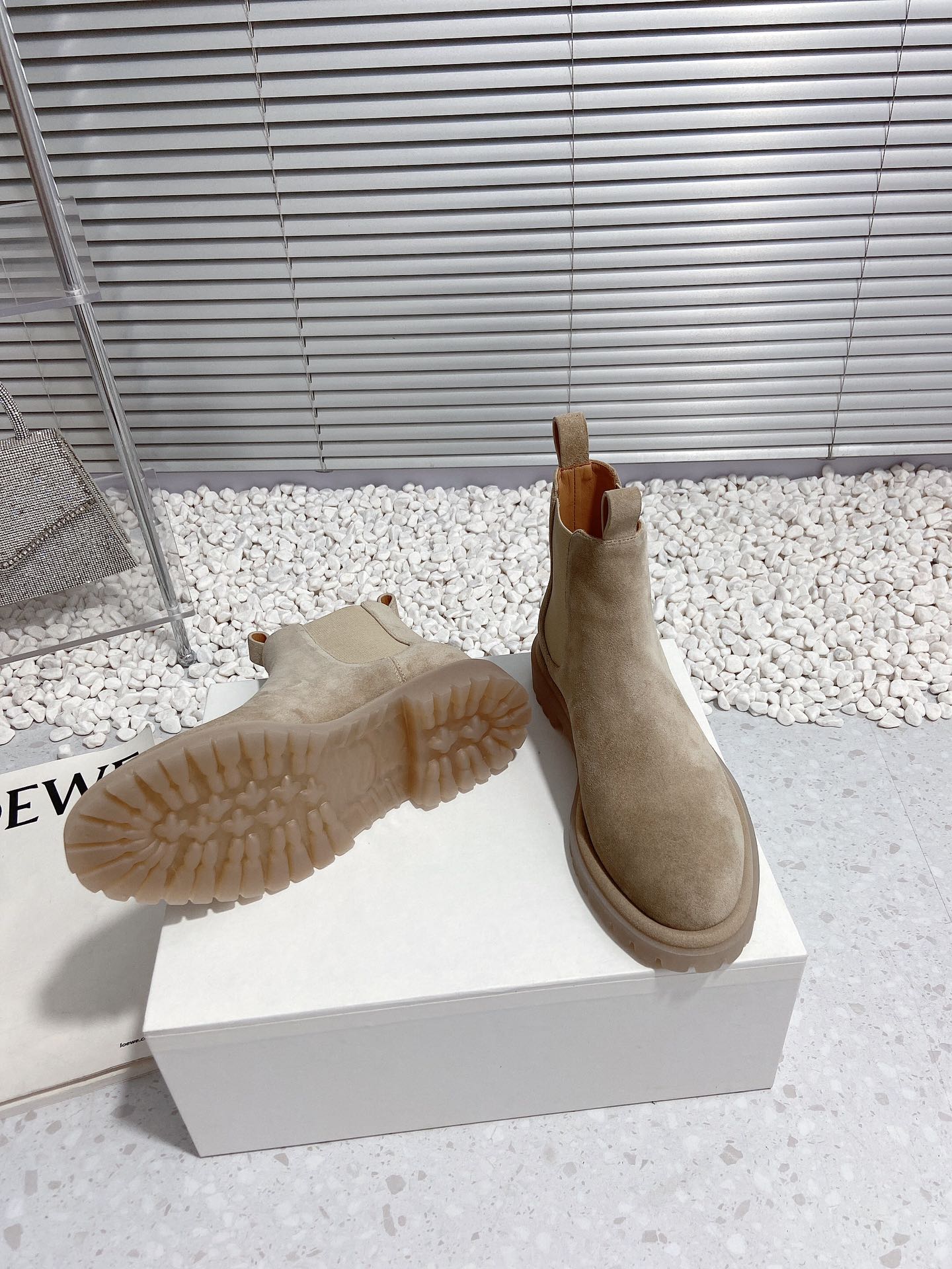 Italian Dynamite: Officine Creative Boots Review – Stylish Cowboy Boots with Unique Design - 图片 9