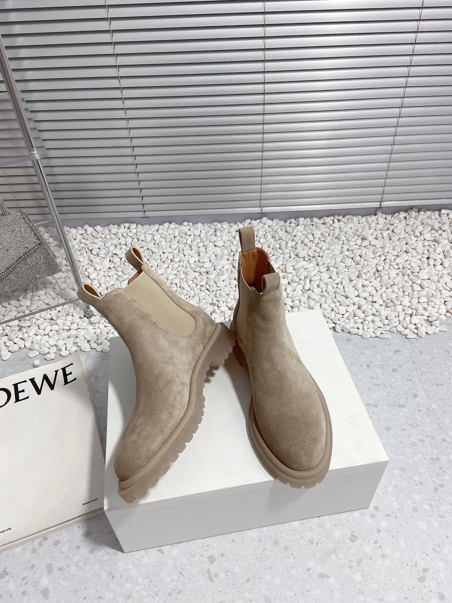 Italian Dynamite: Officine Creative Boots Review – Stylish Cowboy Boots with Unique Design - 图片 4