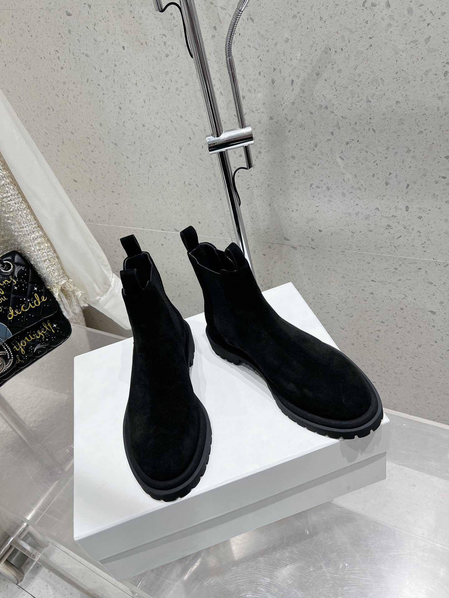 Italian Dynamite: Officine Creative Cowboy Boots with Cowweed Fabric and Rubber-Coated Base - 图片 3