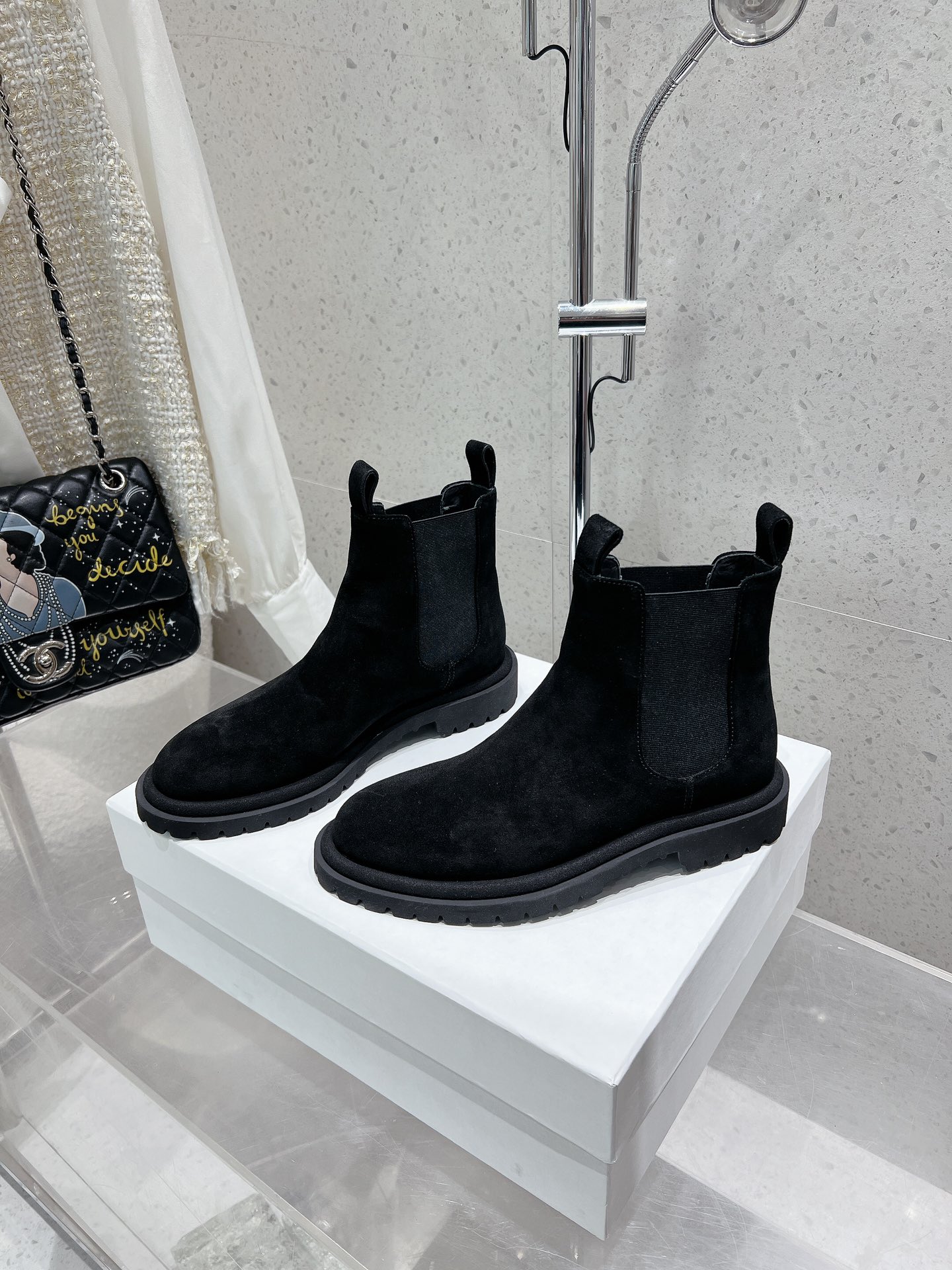 Italian Dynamite: Officine Creative Cowboy Boots with Cowweed Fabric and Rubber-Coated Base - 图片 2