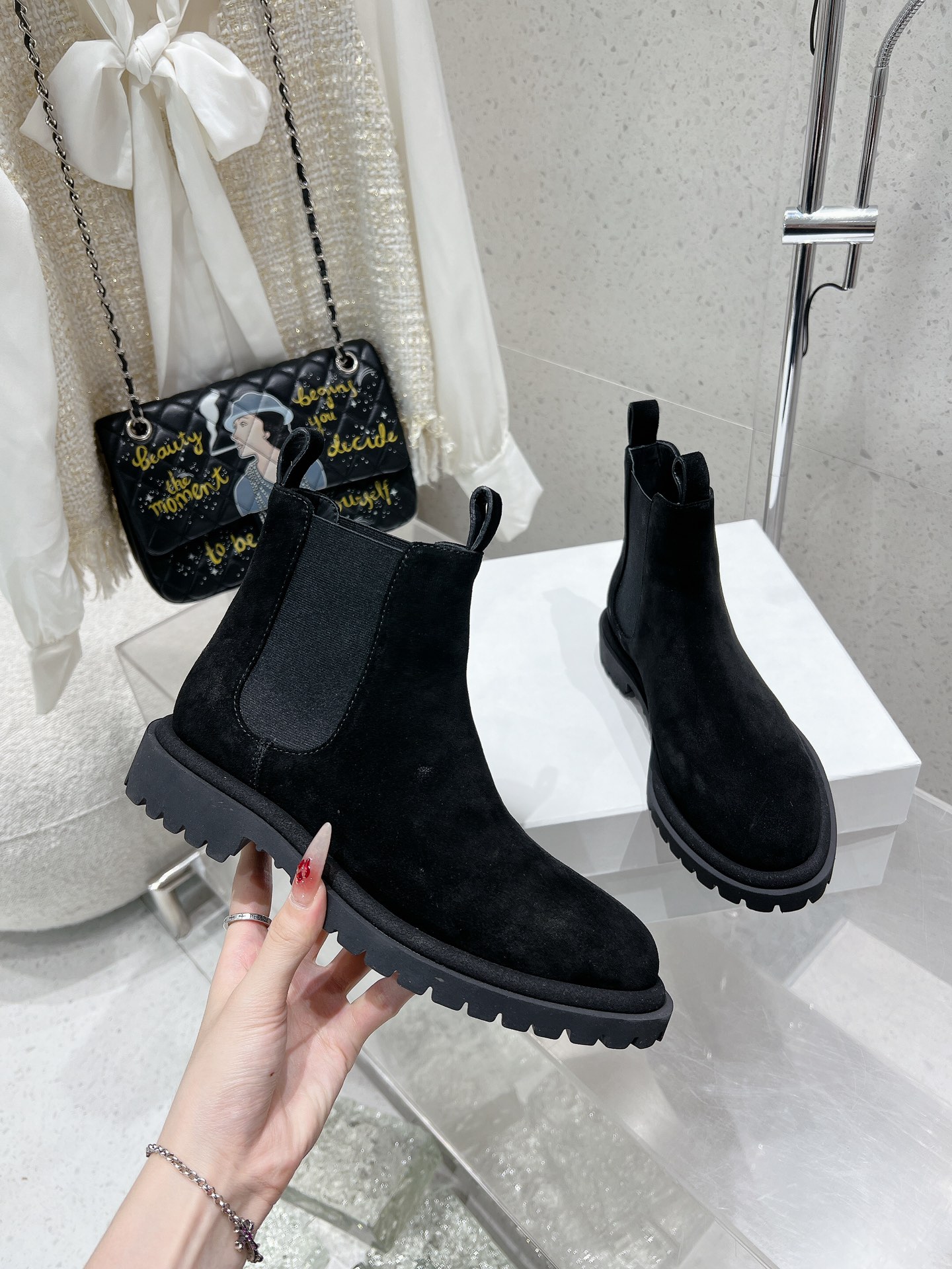 Italian Dynamite: Officine Creative Cowboy Boots with Cowweed Fabric and Rubber-Coated Base - 图片 5