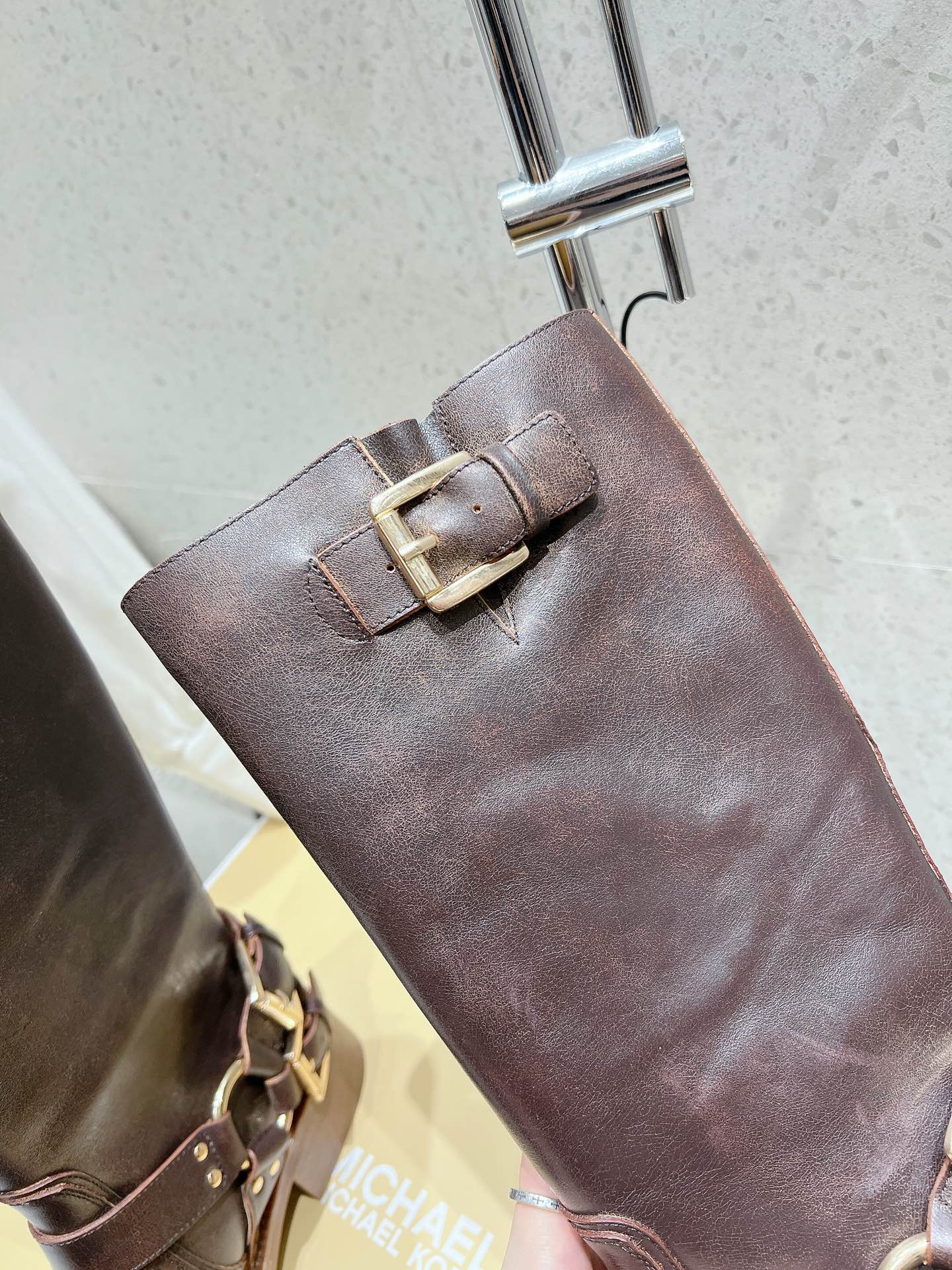 Michael Kors MK Short Boots: Features and Details Summarized - 图片 8