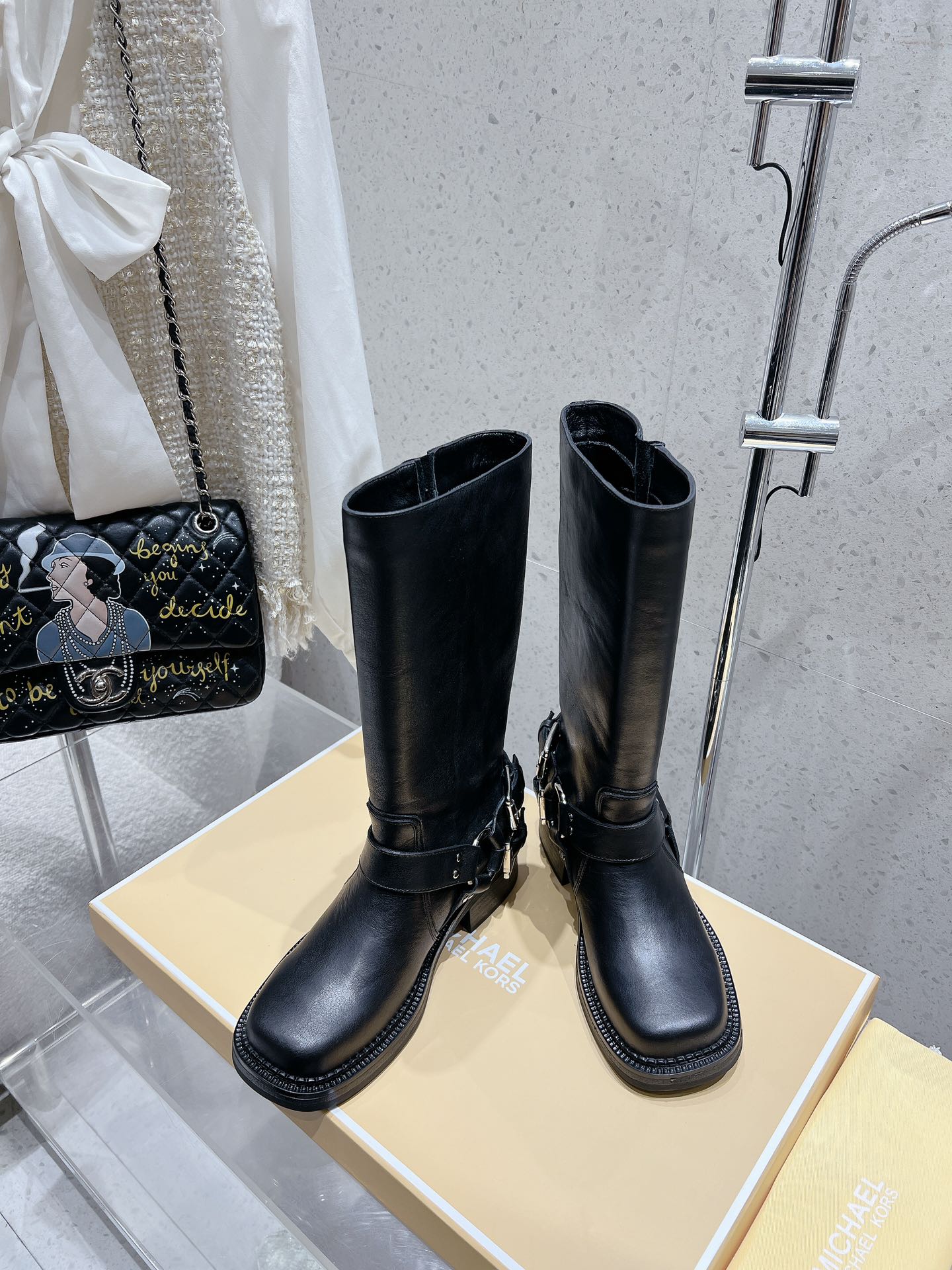 Michael Kors MK Short Boots: Features and Specifications for Autumn/Winter - 图片 3
