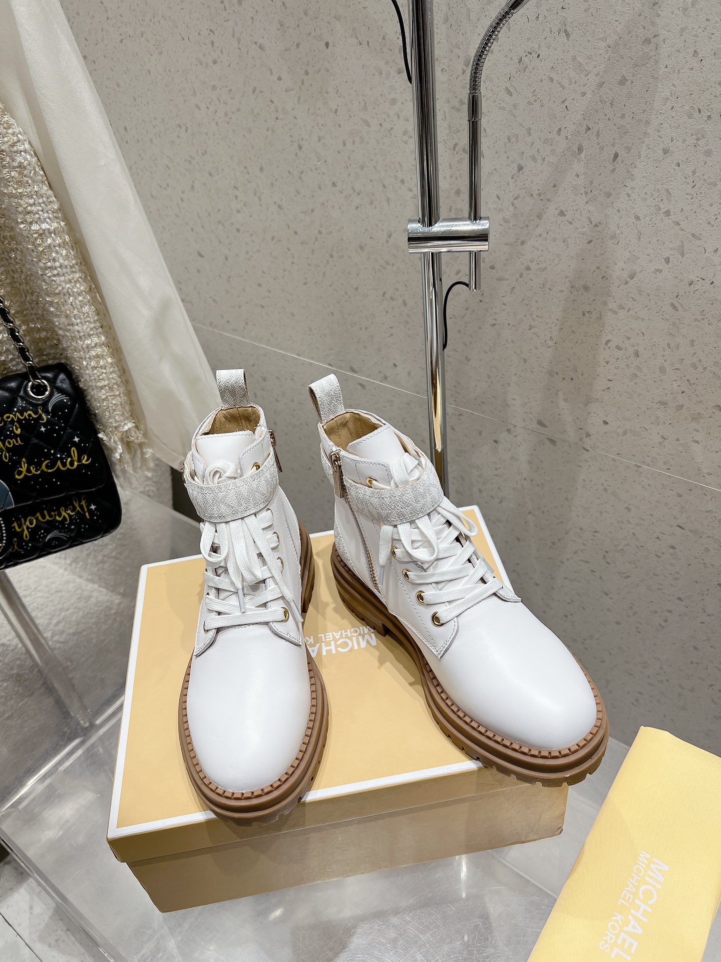 Michael Kors MK New Martin Boots: Premium Materials, Synchronized Distribution, Superior Quality. - 图片 3