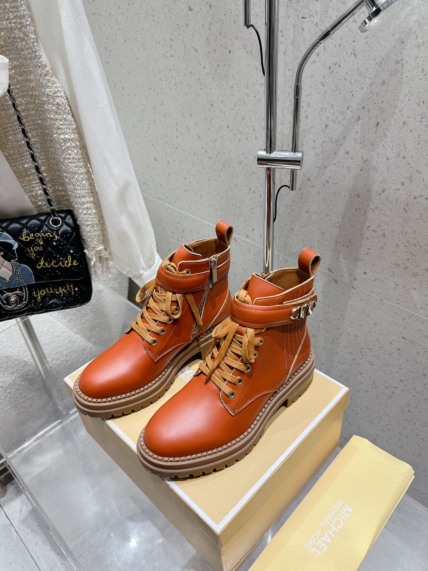 Michael Kors MK New Martin Boots: High-Quality Materials, Synchronized Distribution, Slide-Proof Base