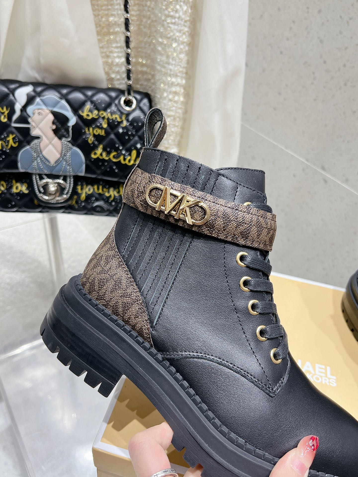 Michael Kors New Martin Boots: Imported Materials, Premium Quality, Size Range 35-41 - 图片 7