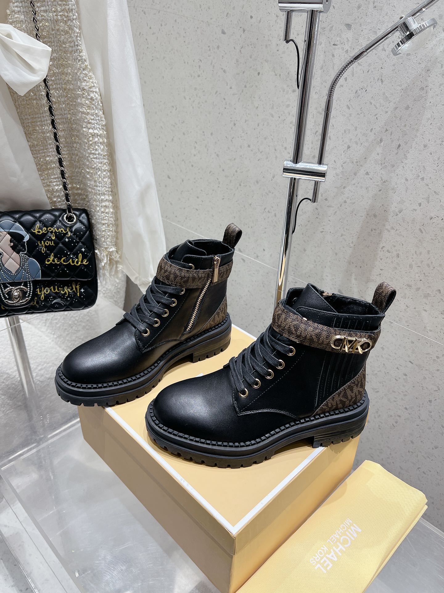 Michael Kors New Martin Boots: Imported Materials, Premium Quality, Size Range 35-41 - 图片 2