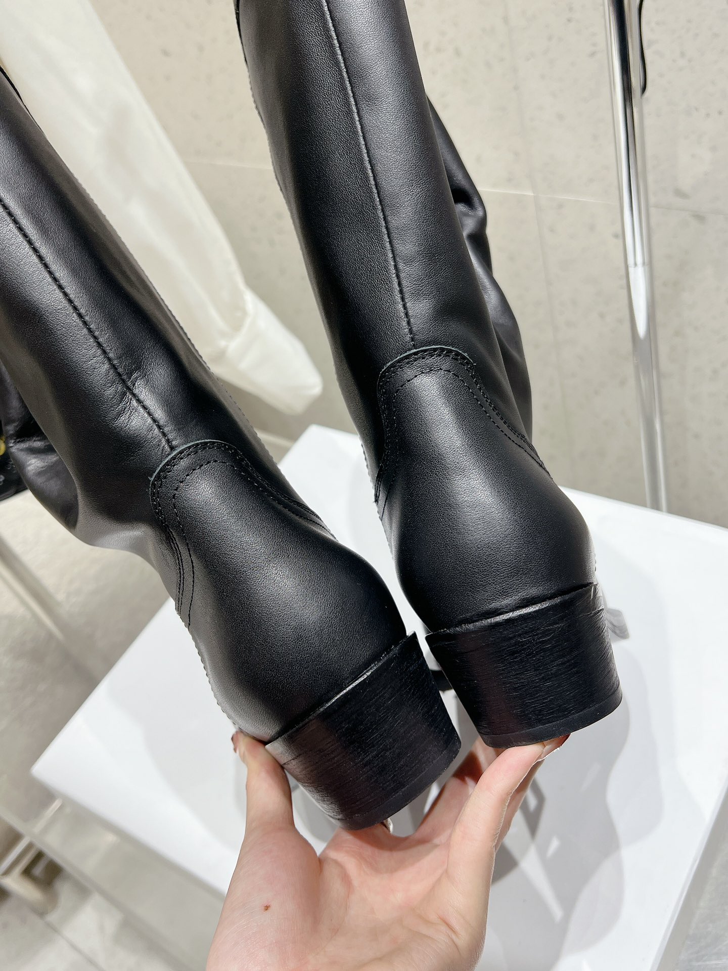 Isabel Marant 2024/AW Collection: Western Style Boots in Classic Fall/Winter Designs - 图片 8
