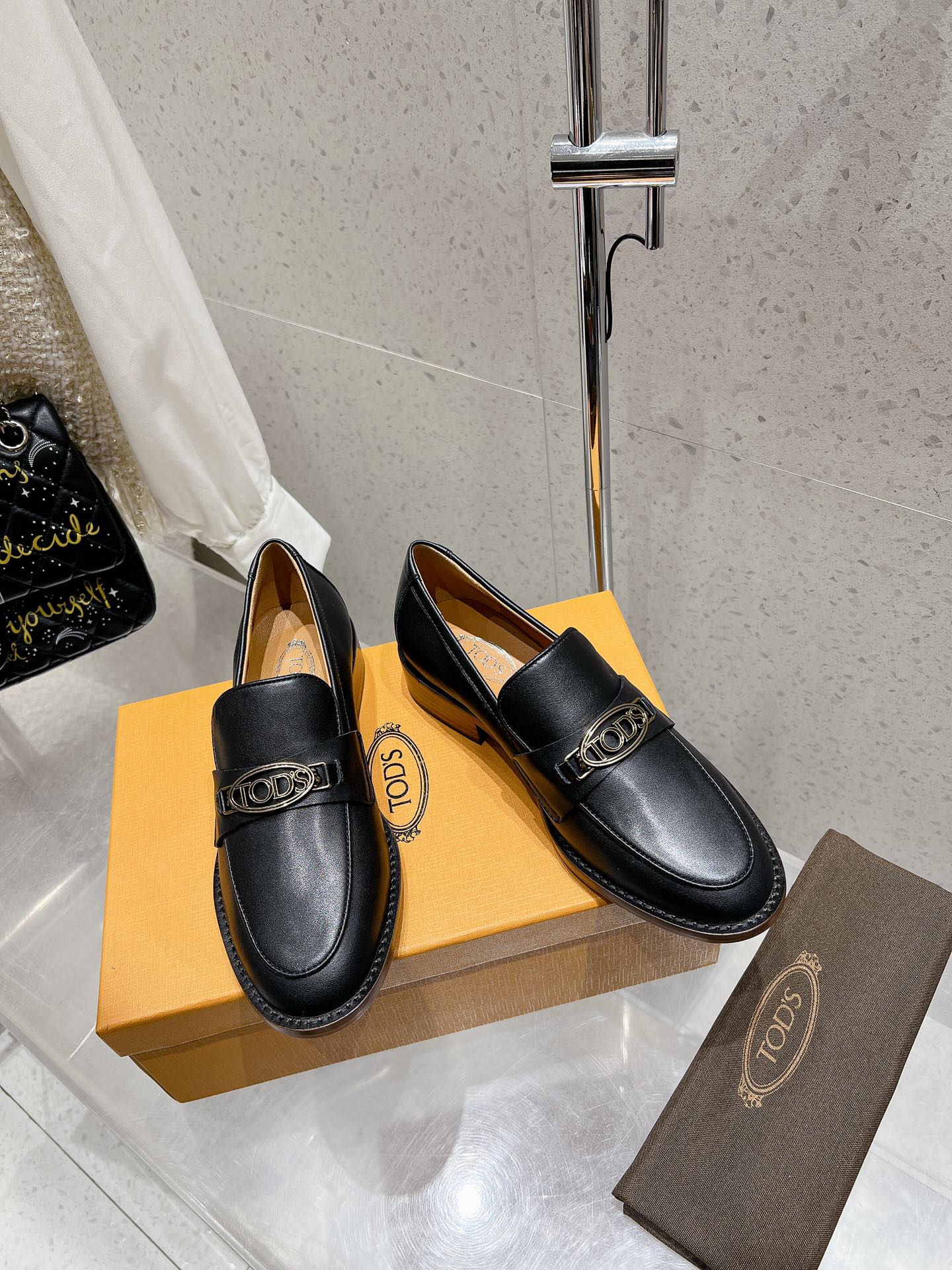 Top-End Retroglove Shoes: Classic British Style with Unique Details - 图片 3