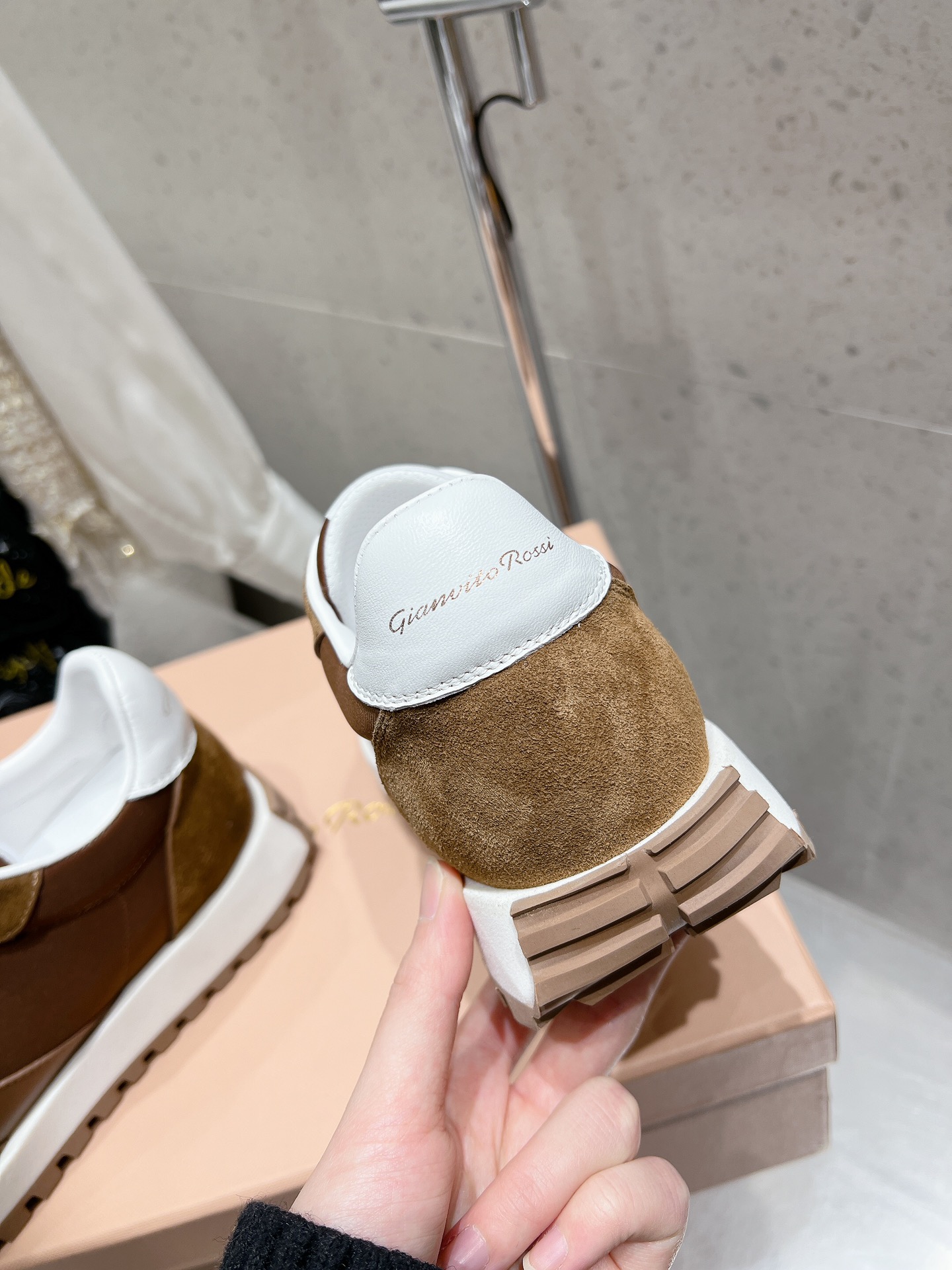 “High-Quality Gianvito Rossi Shoes for Women and Men 35-45” - 图片 9